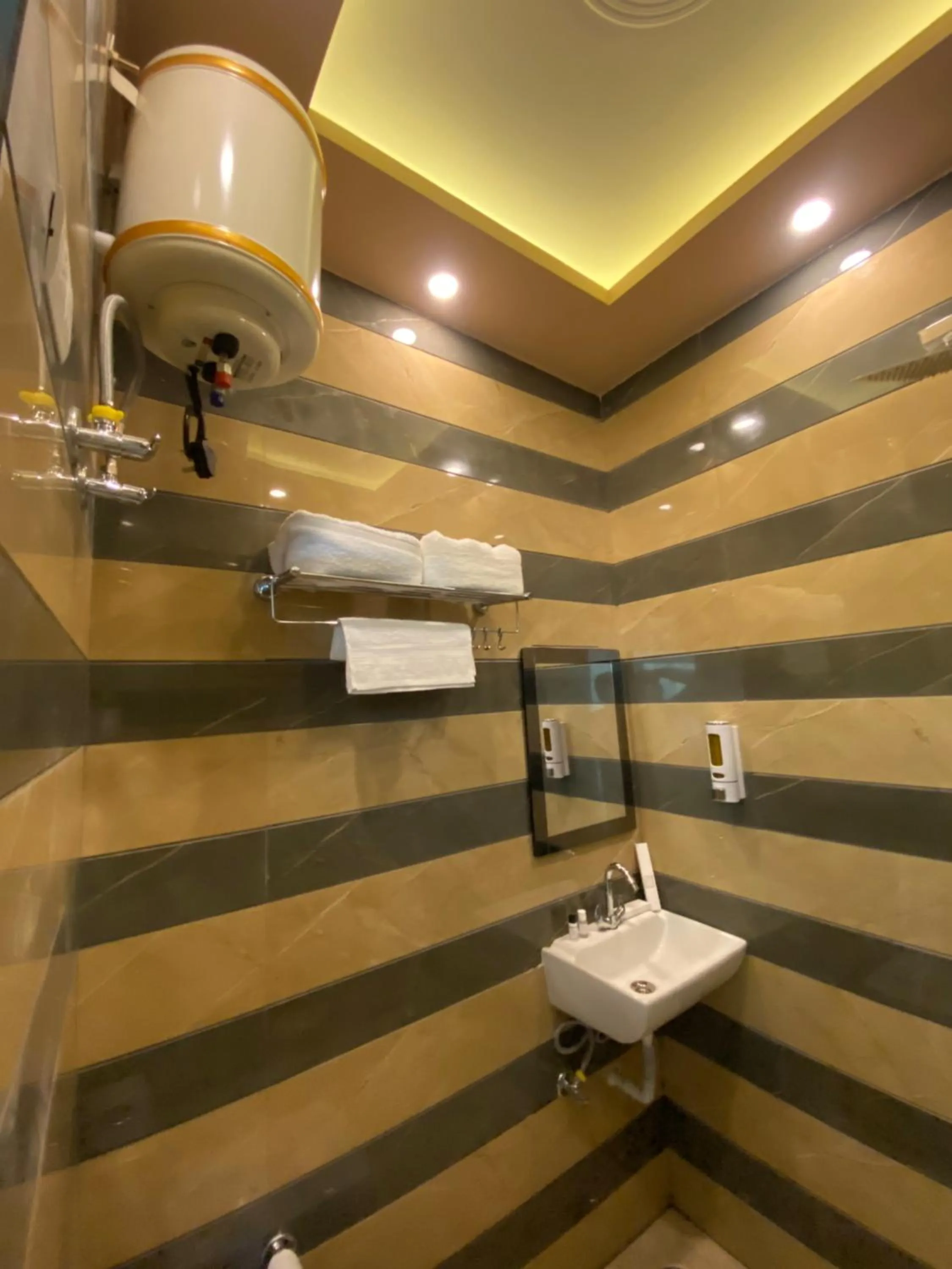 Toilet in Crescent Inn