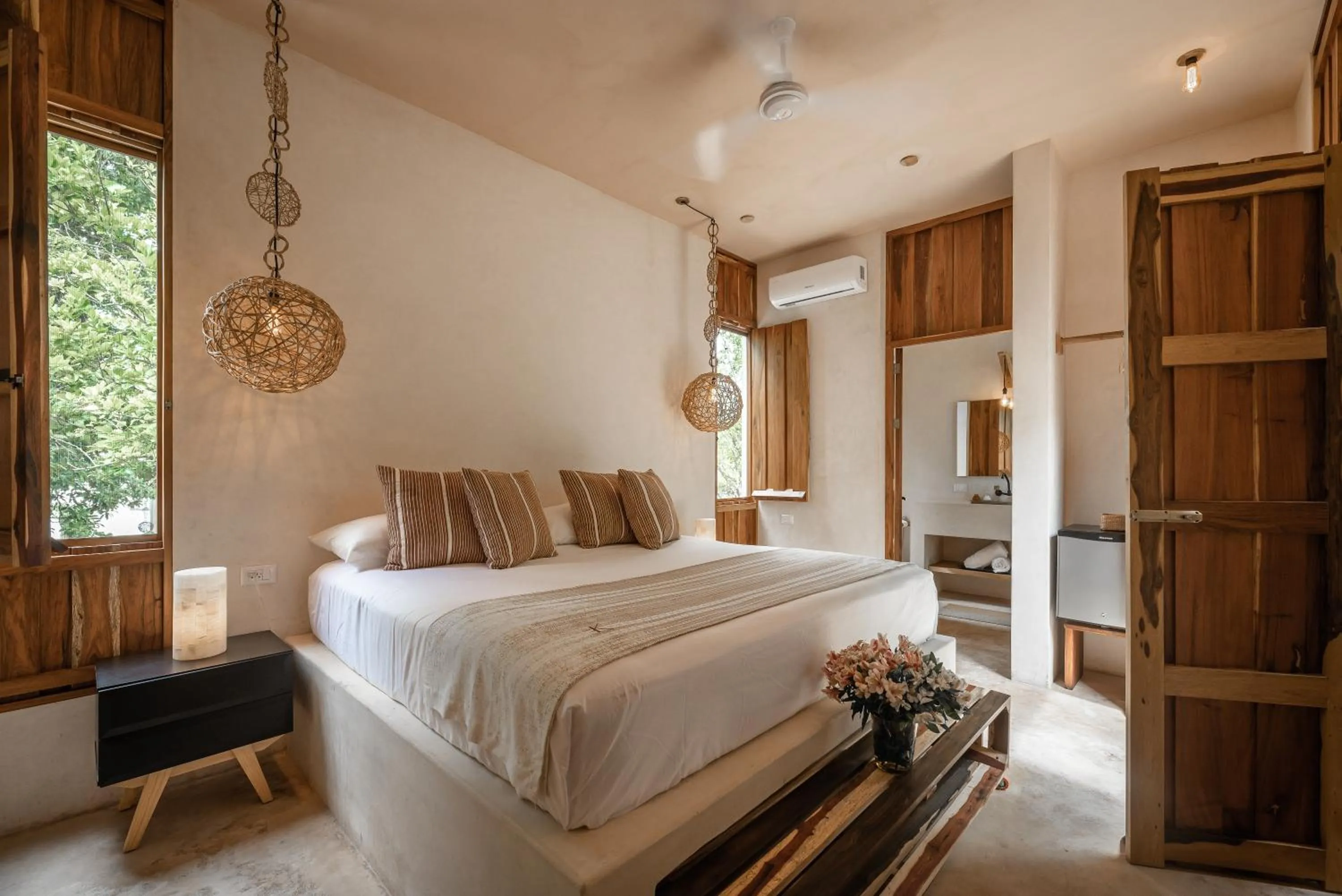 Deluxe Queen Room in Casa Kacaya