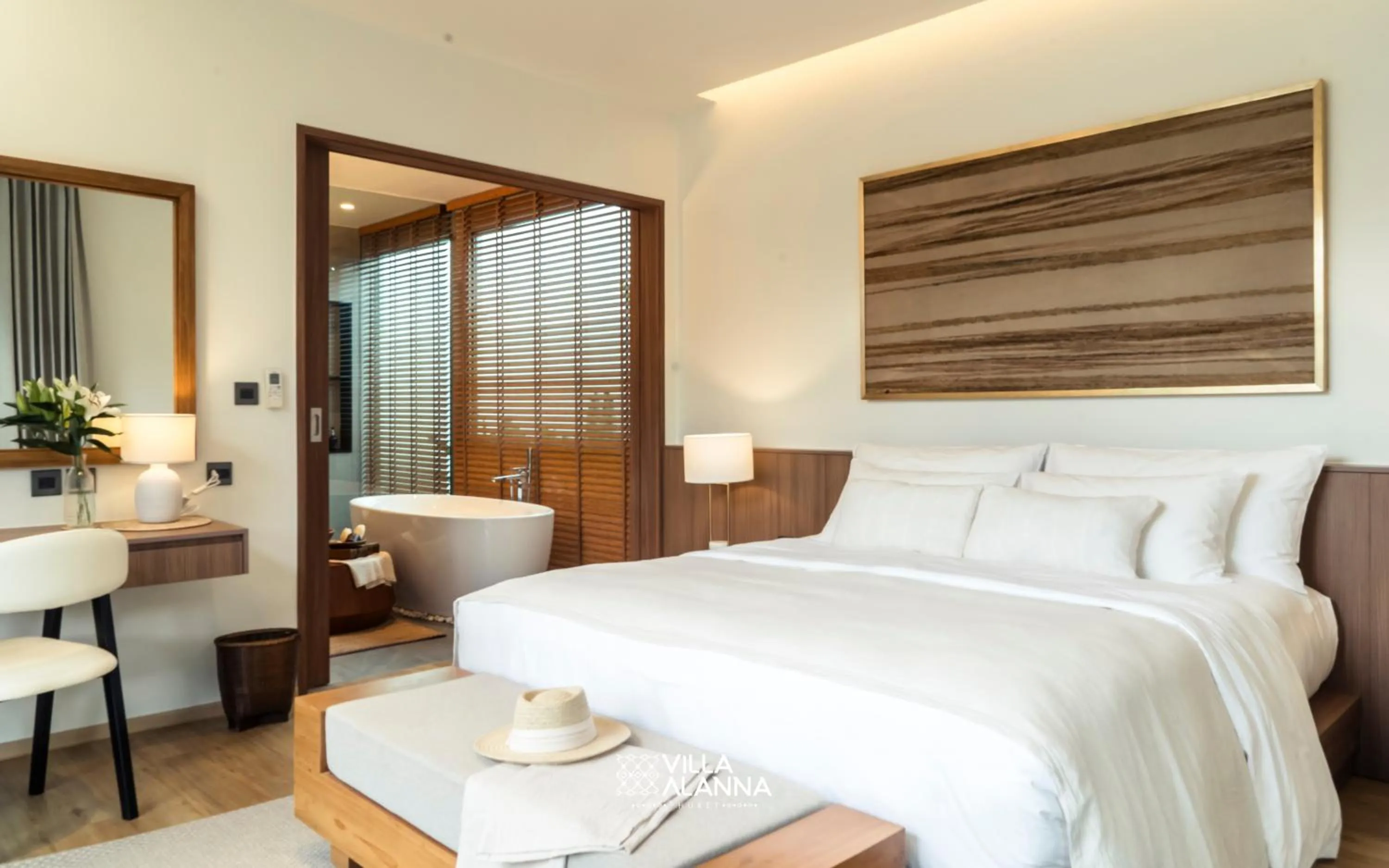 Bed in Villa Alanna Phuket