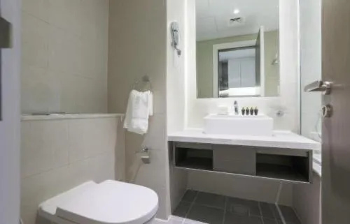 Damac Maison Prive Deluxe Studio with Water Canal View