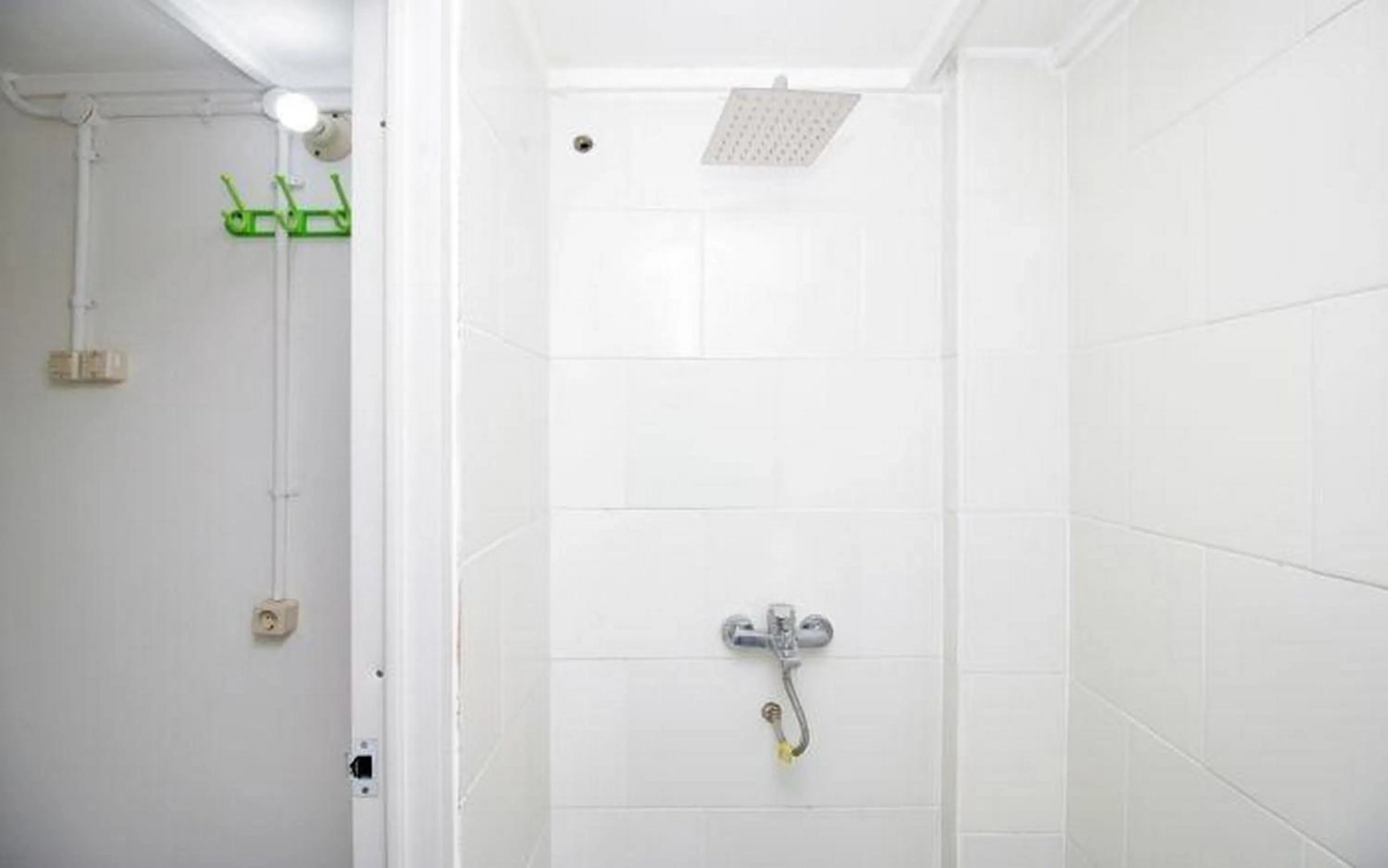 Bathroom in Swahouse Tanjung Priok Syariah Mitra RedDoorz