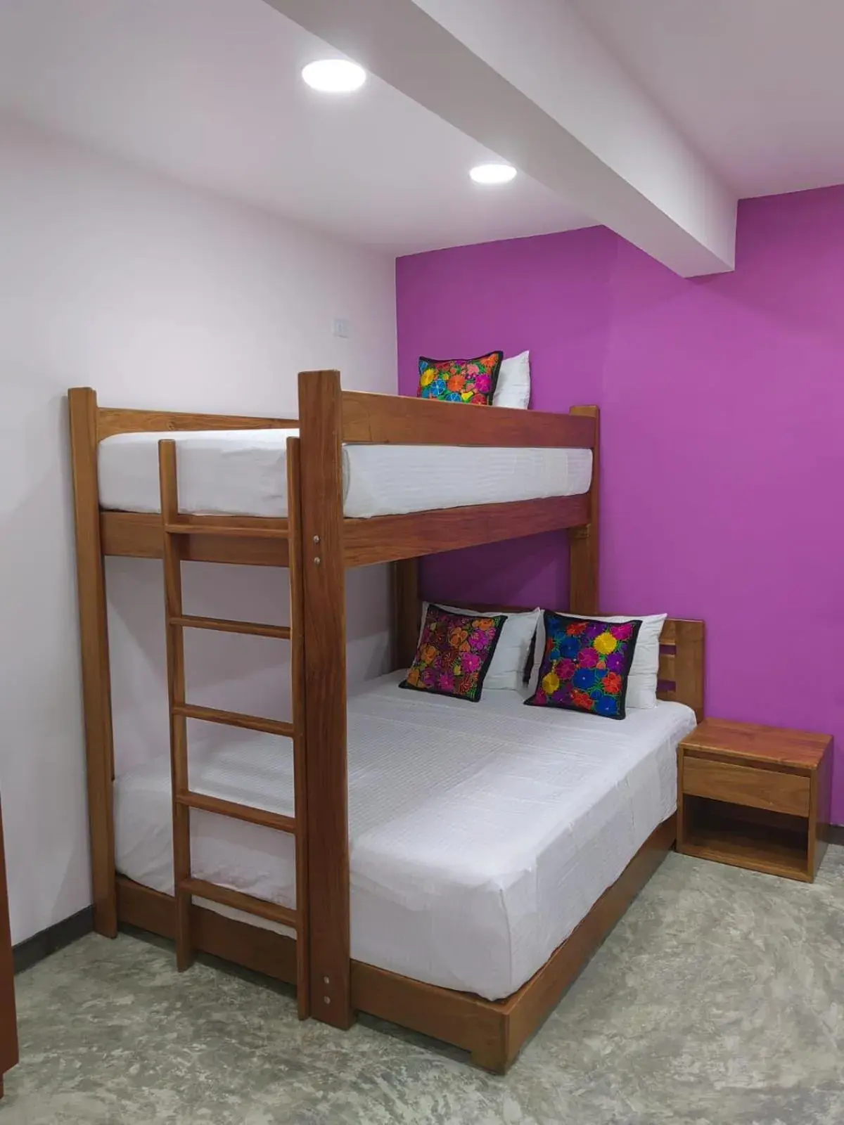 Bed in 8-Bed Mixed Dormitory Room in Itza Hotel Akumal Bed in 8-Bed Mixed Dormitory Room in Itza Hotel Akumal