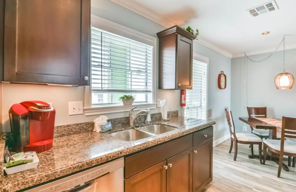 Kitchen or kitchenette in Island Getaway