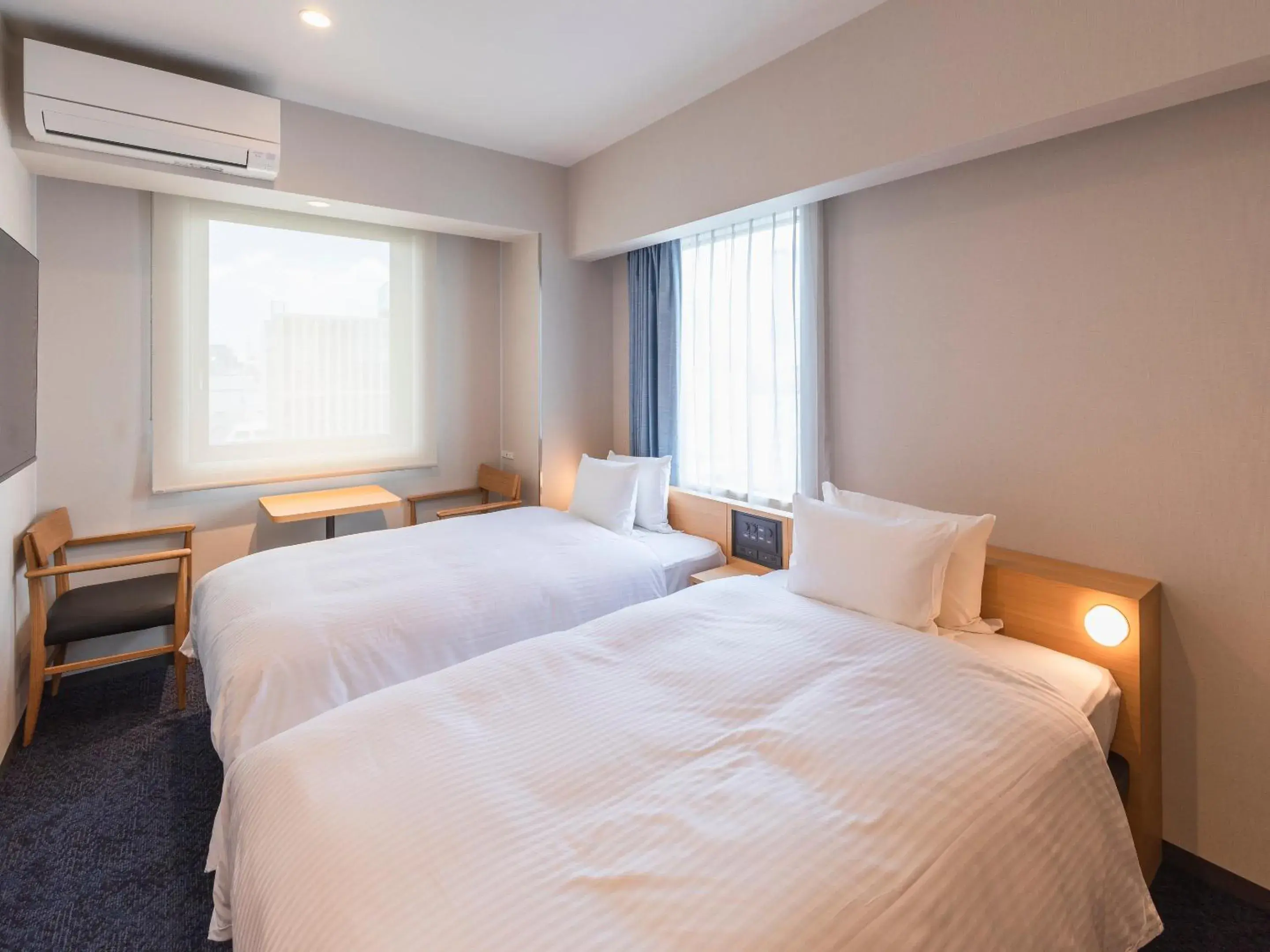 Superior Twin Room - single occupancy - Non-Smoking in Sotetsu Fresa Inn Sendai Superior Twin Room - single occupancy - Non-Smoking in Sotetsu Fresa Inn Sendai