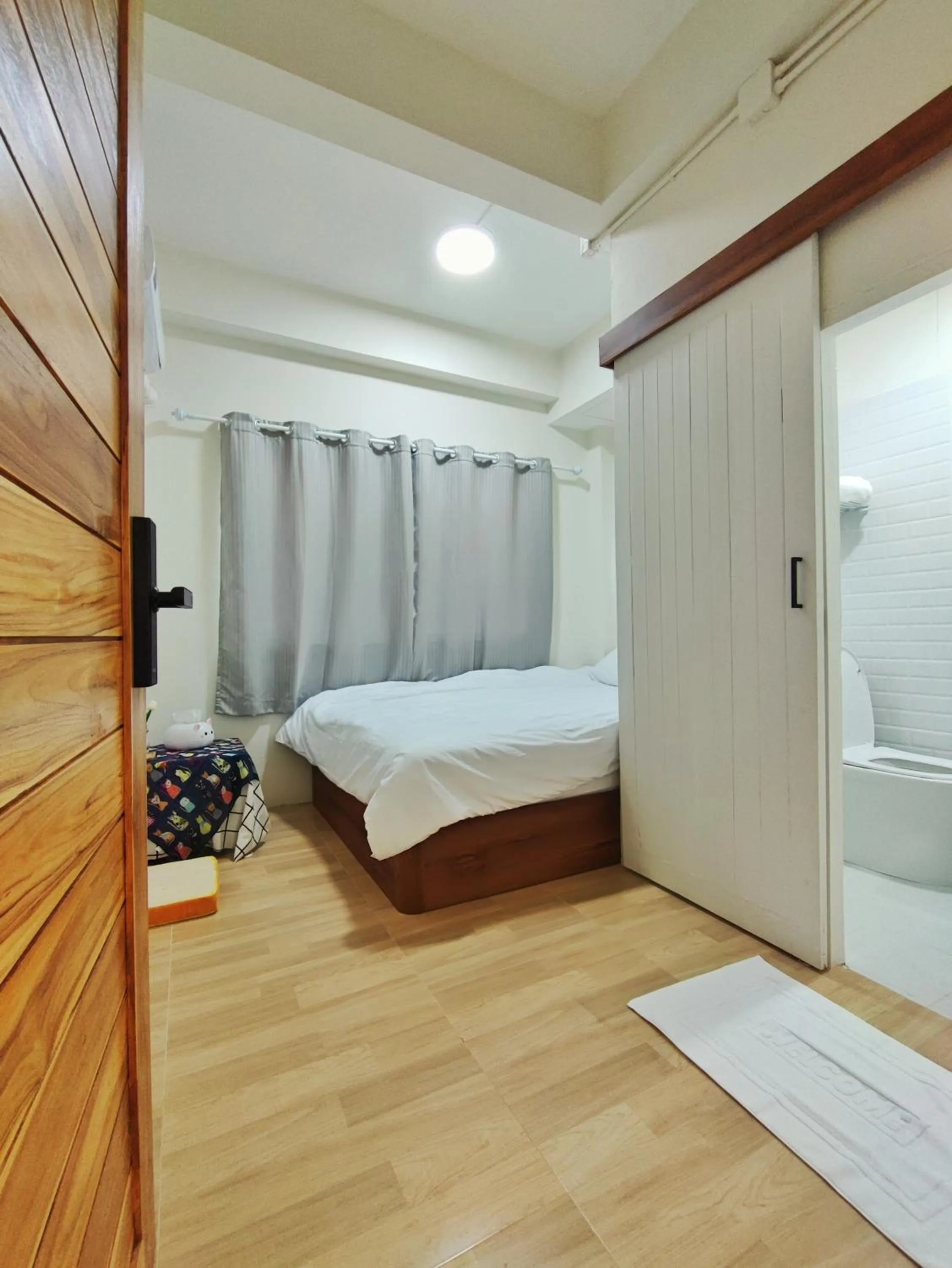 Bed in MiuMiu in da house.