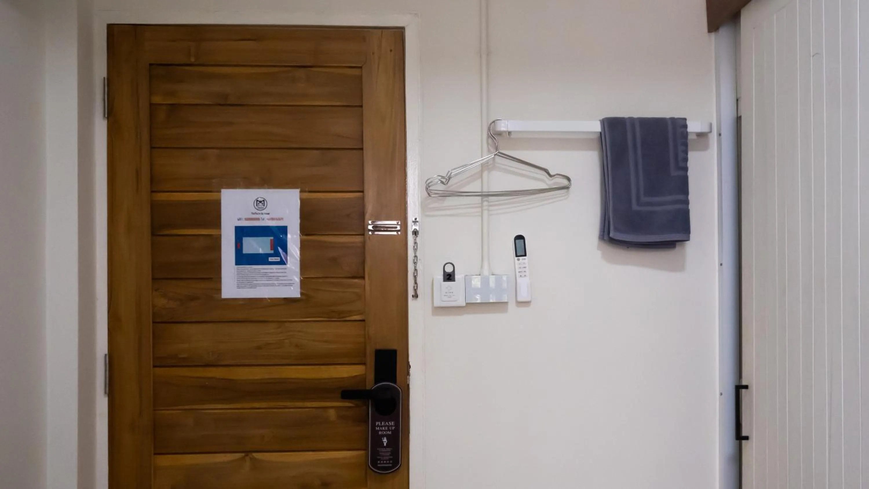 air conditioner in MiuMiu in da house.