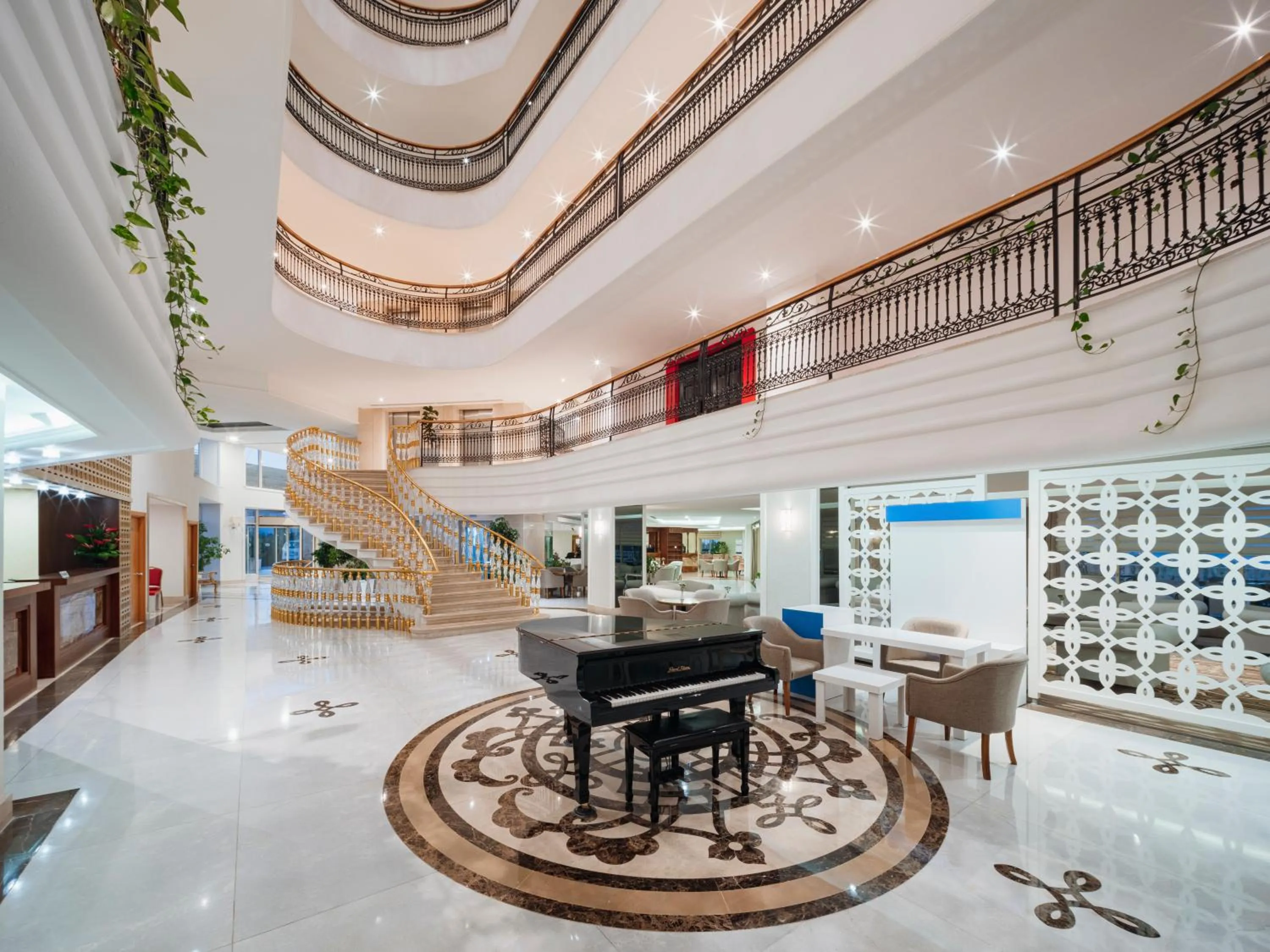 Lobby or reception in Asteria Bloom Side