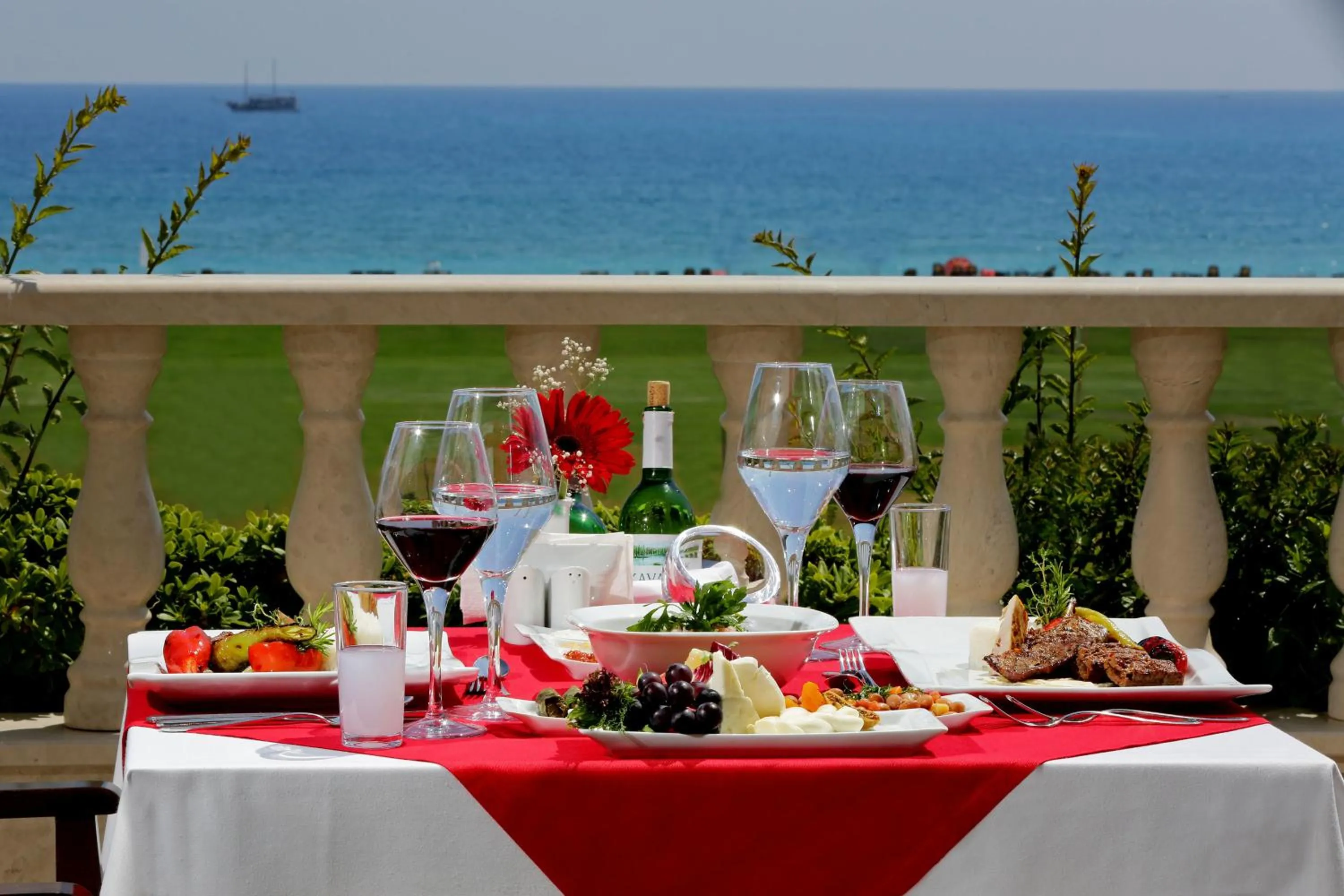 Food in Asteria Bloom Side