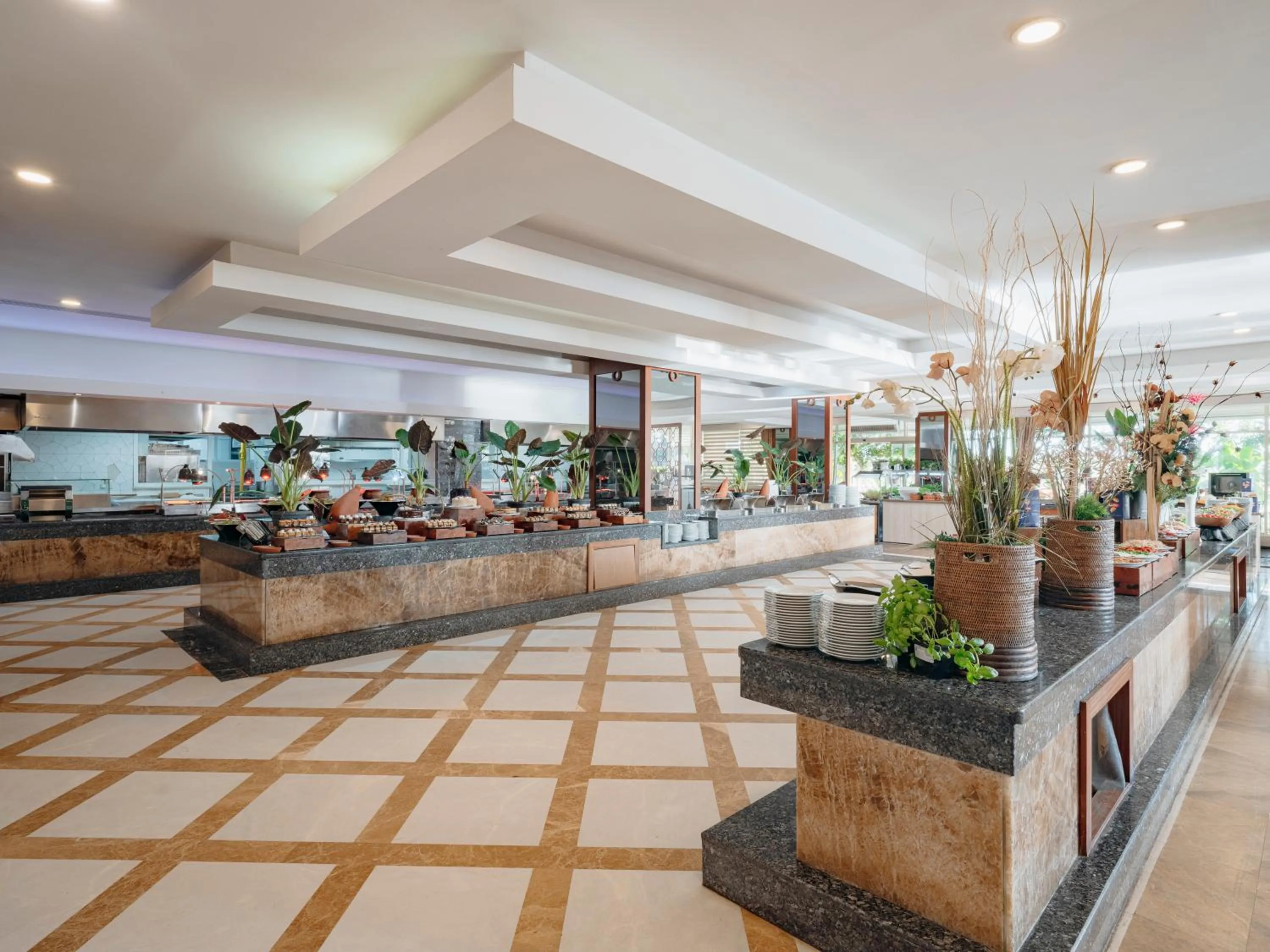 Restaurant/places to eat in Asteria Bloom Side