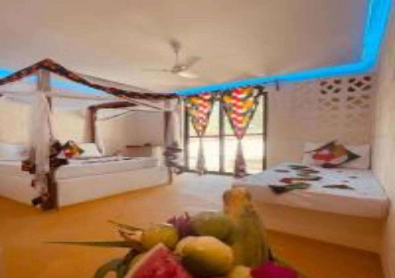 Bedroom, Bed in Tropicana Garden