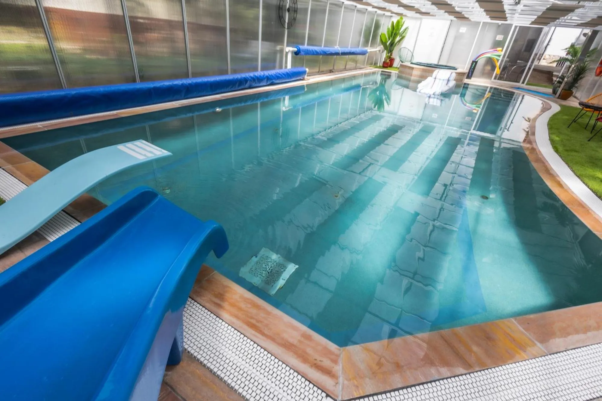 Hot Tub in 4 Évszak Völgyhotel