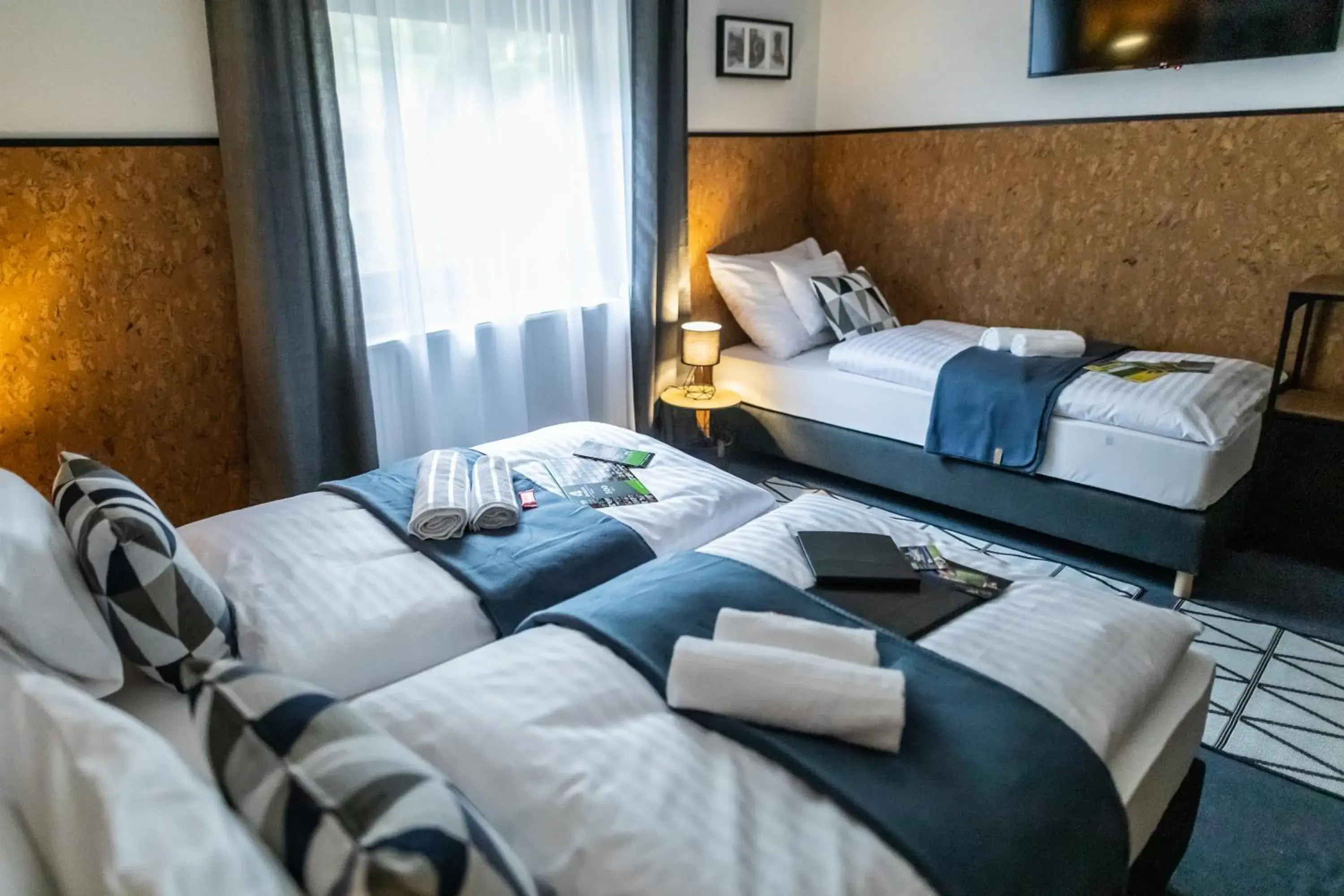 Triple Room with Bathroom in 4 Évszak Völgyhotel Triple Room with Bathroom in 4 Évszak Völgyhotel