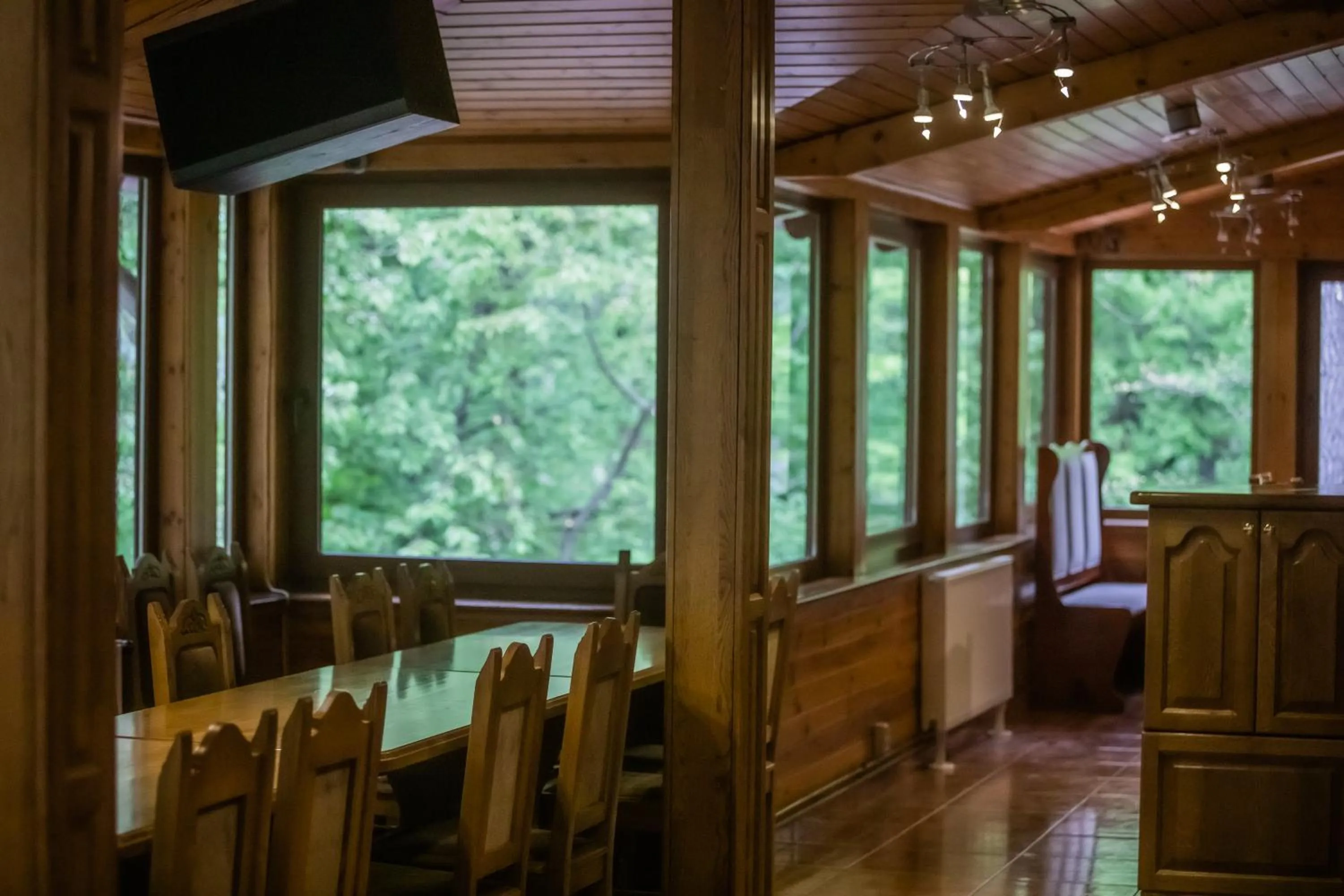 Restaurant/places to eat in 4 Évszak Völgyhotel