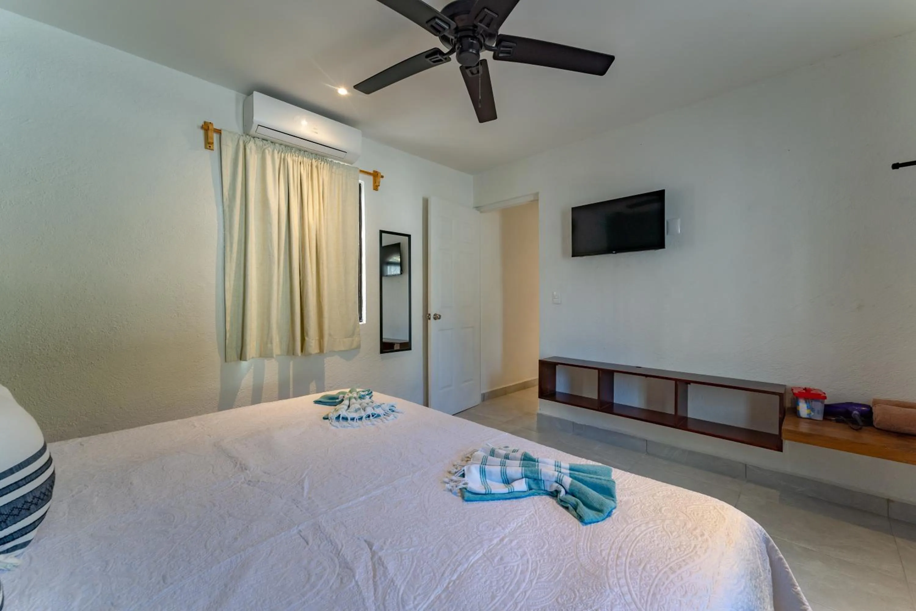 TV and multimedia, Bed in Casa Yako