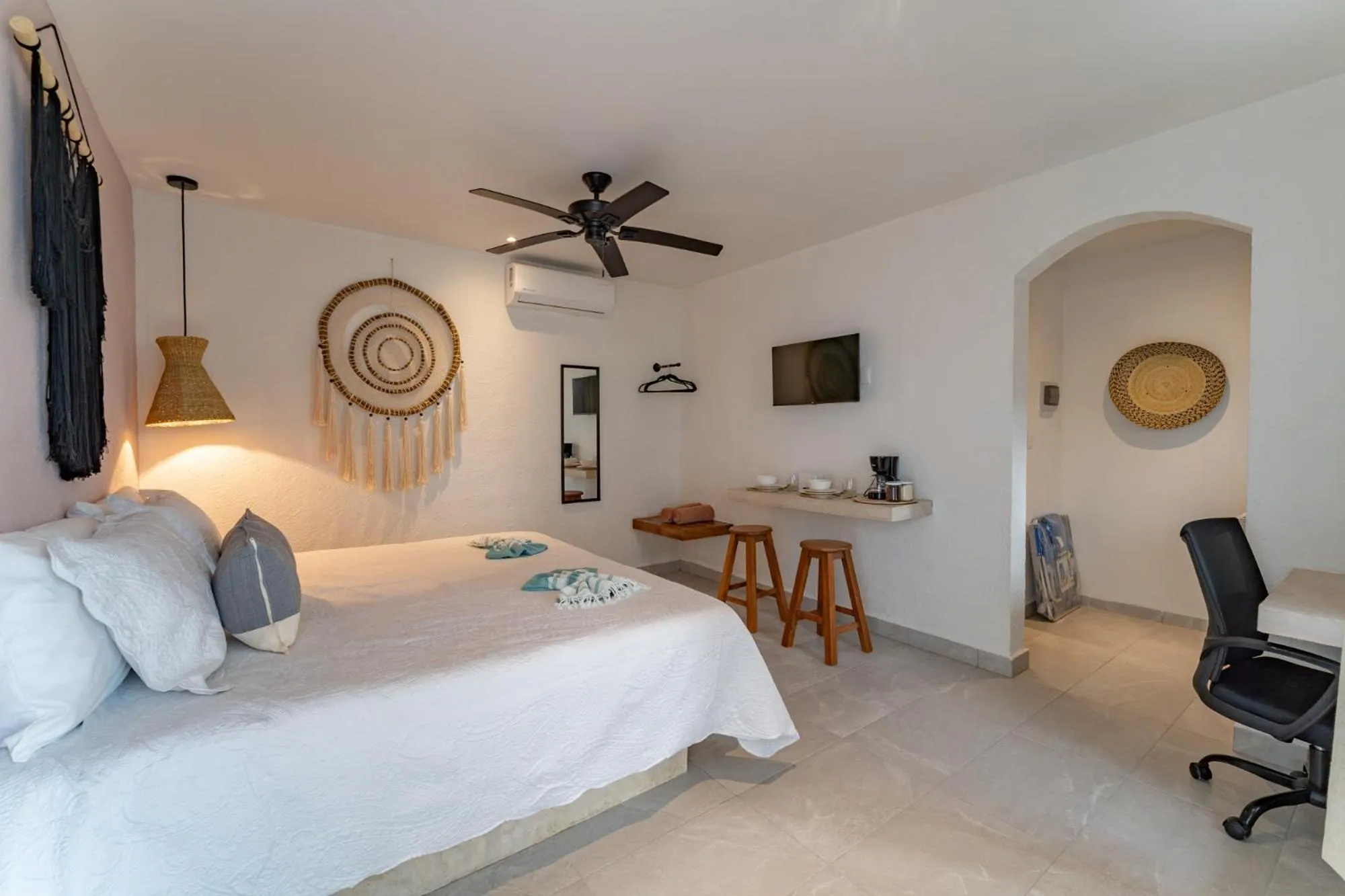 Photo of the whole room, Bed in Casa Yako