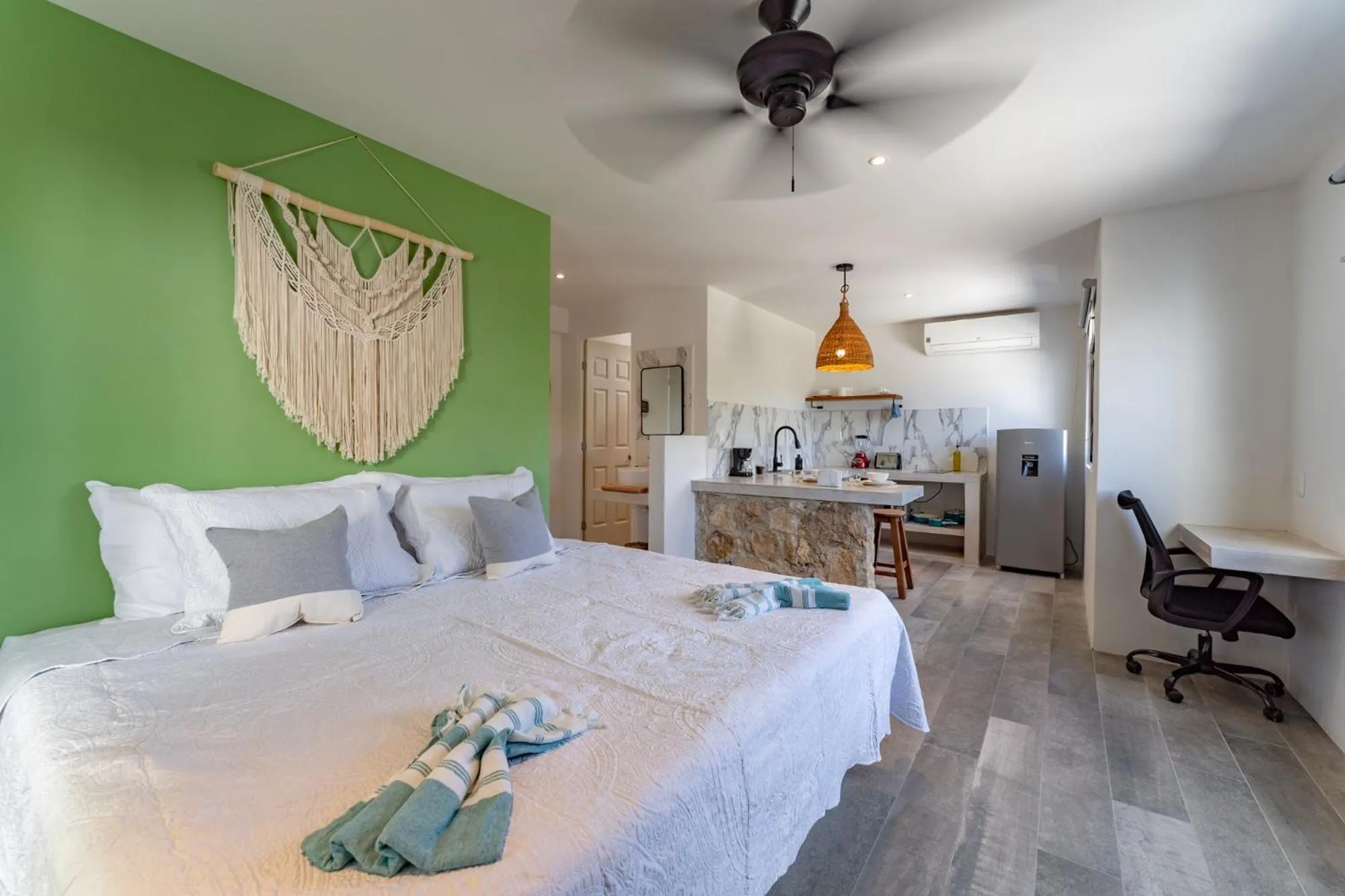 Photo of the whole room, Bed in Casa Yako