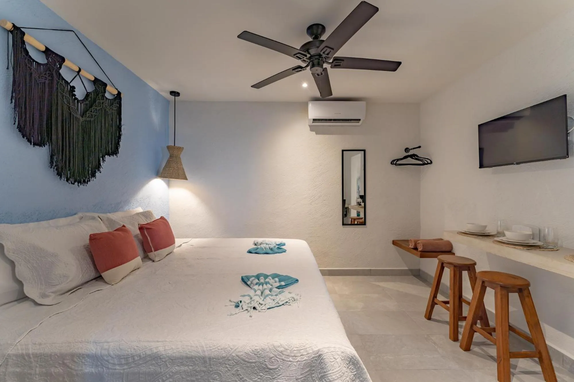 Photo of the whole room, Bed in Casa Yako