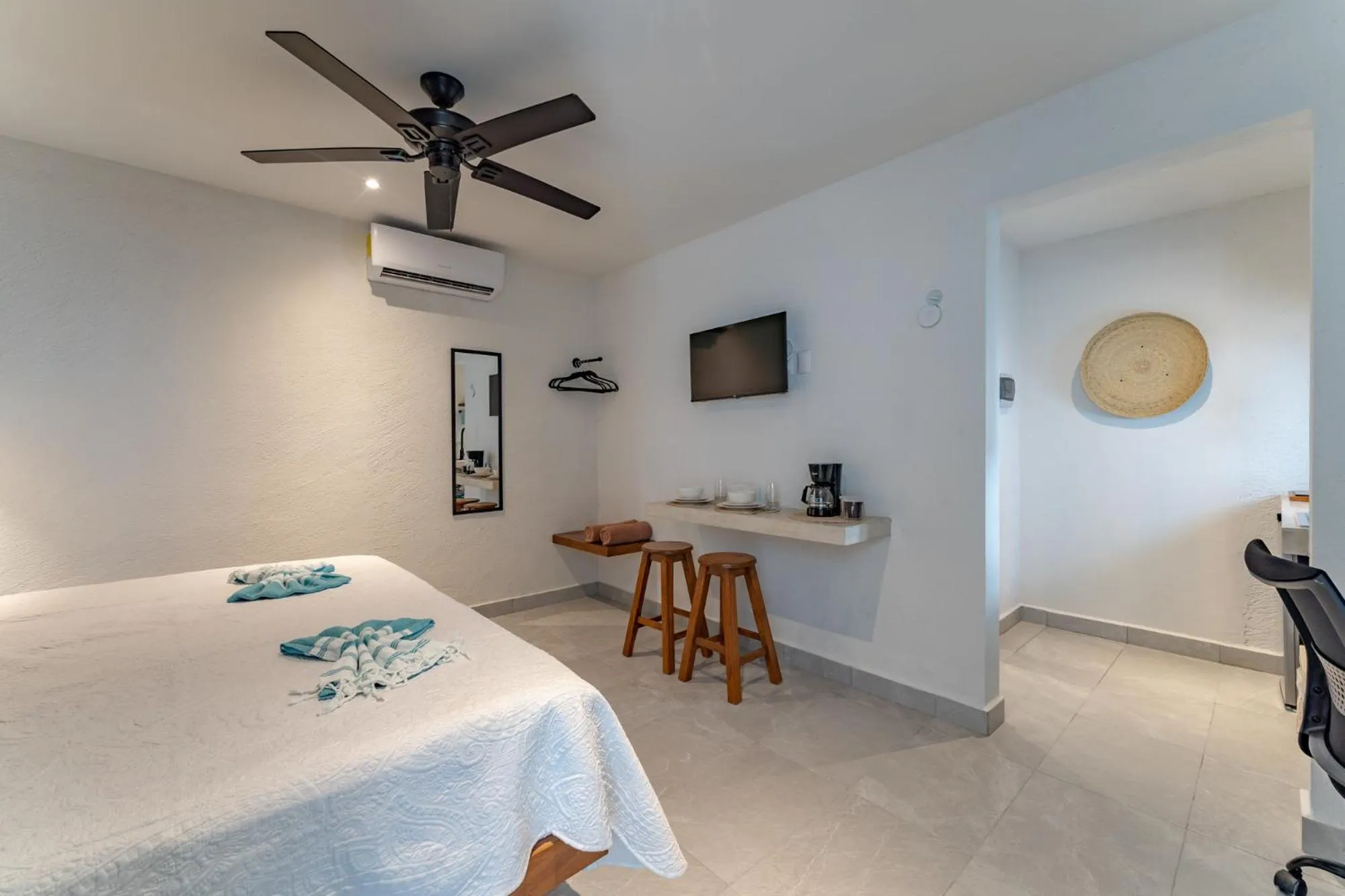 Photo of the whole room, Bed in Casa Yako