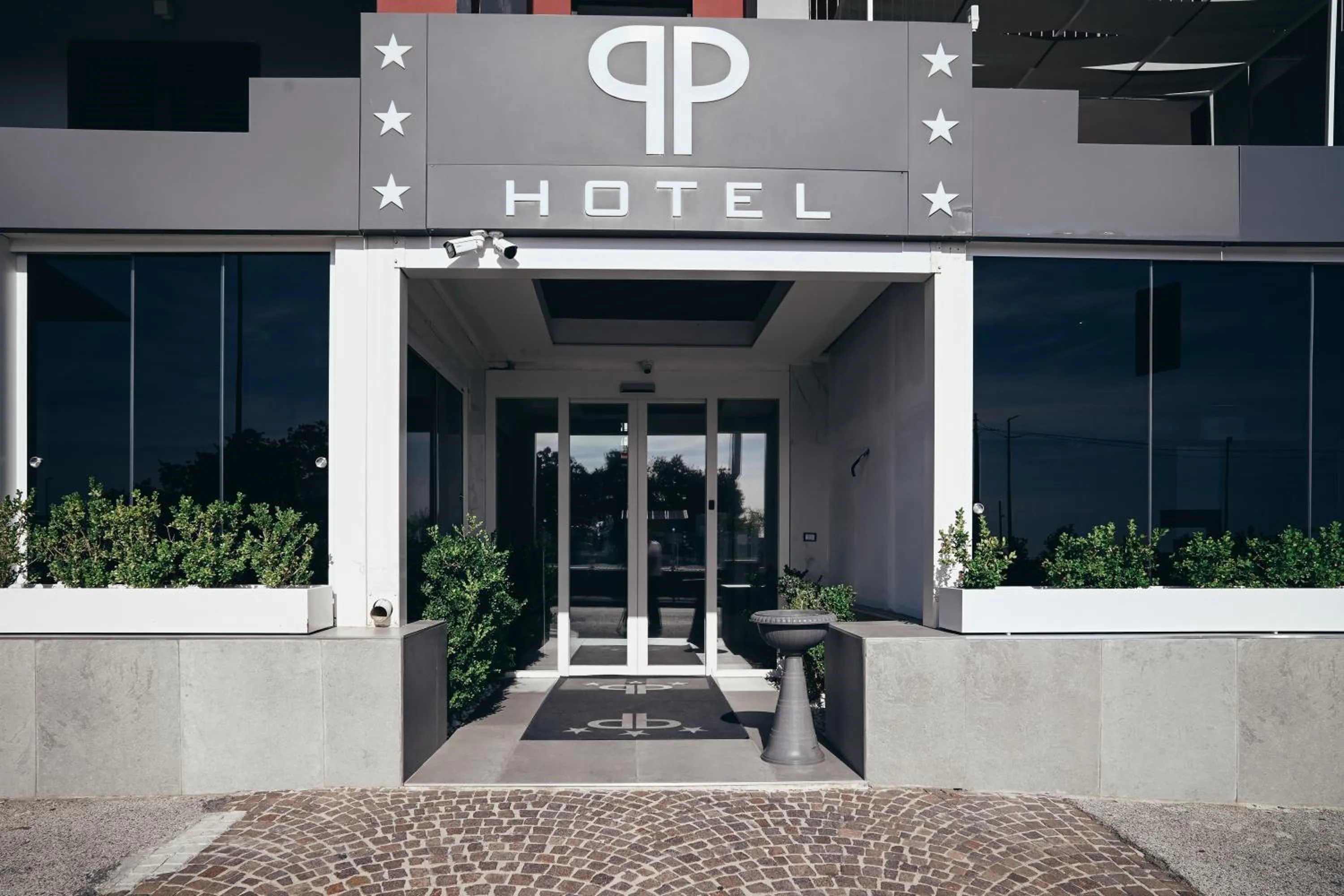 Facade/entrance in Puteoli Palace Hotel