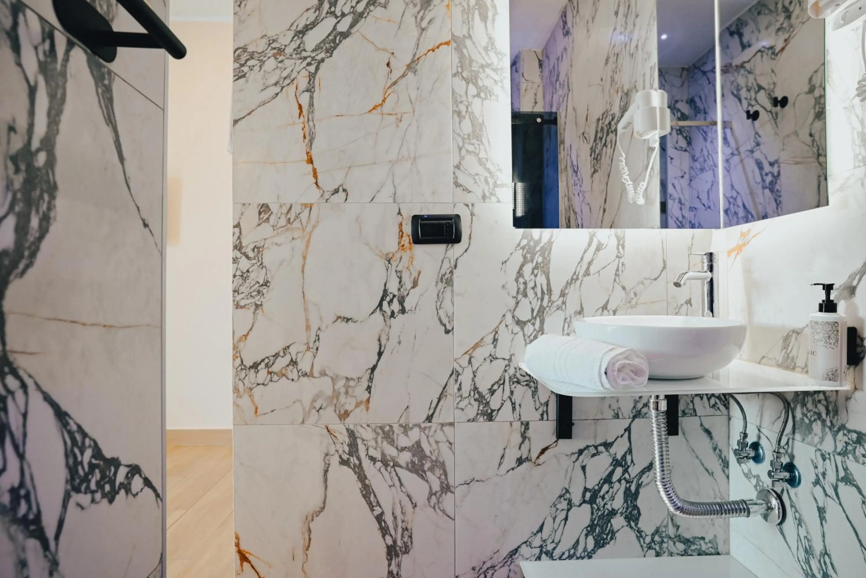 Bathroom in Puteoli Palace Hotel