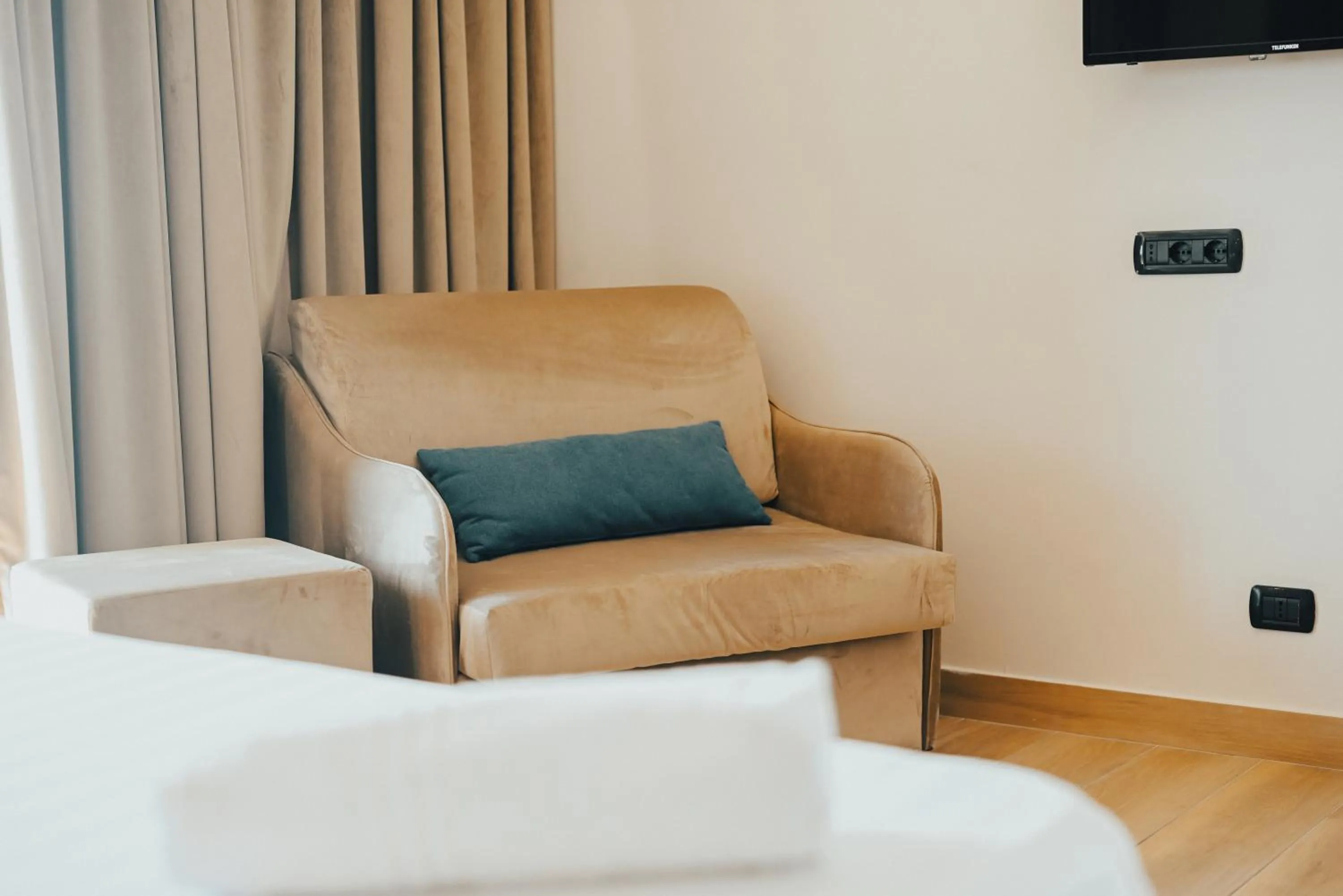 Photo of the whole room, Bed in Puteoli Palace Hotel