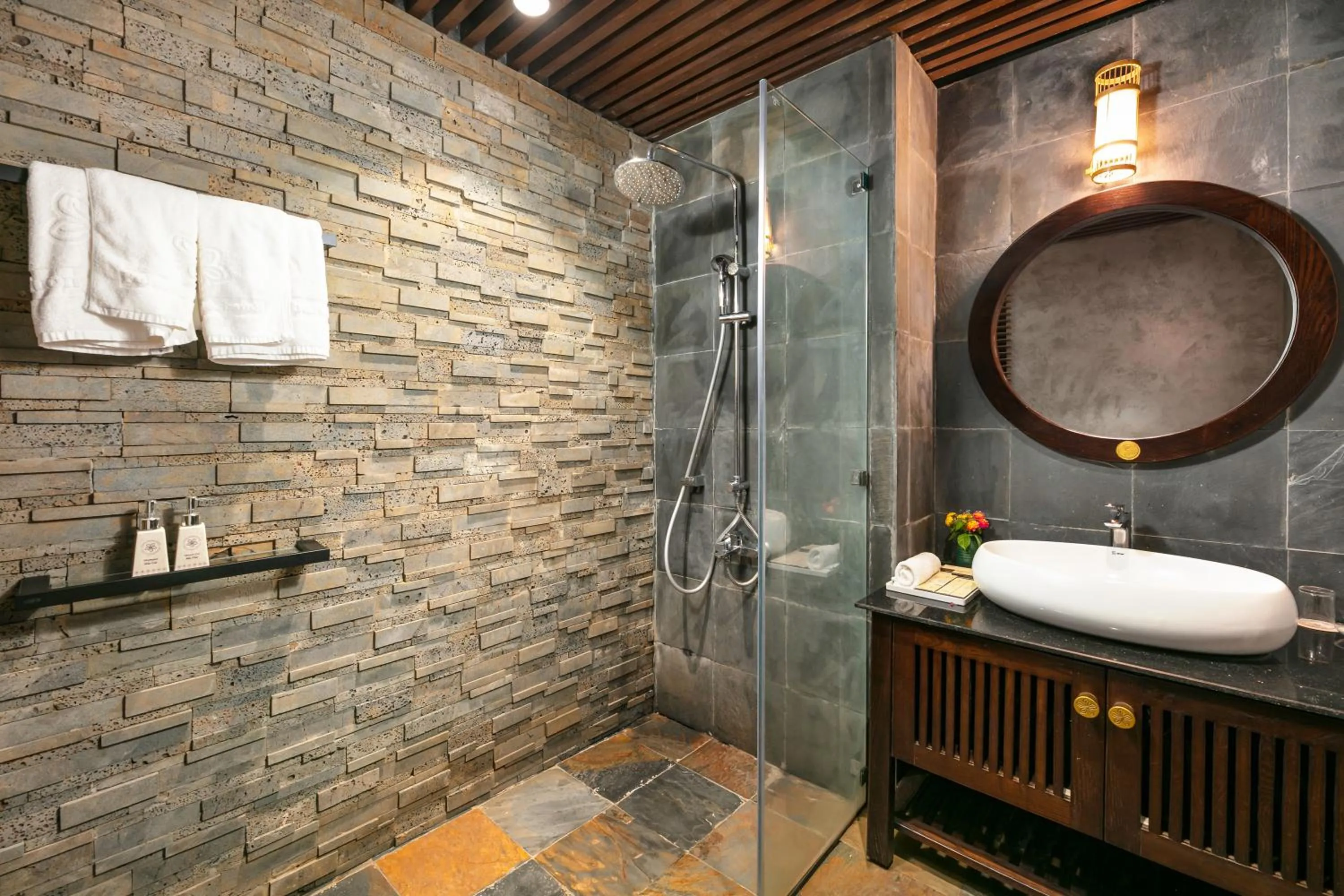 Bathroom in PU LUONG BOCBANDI RETREAT