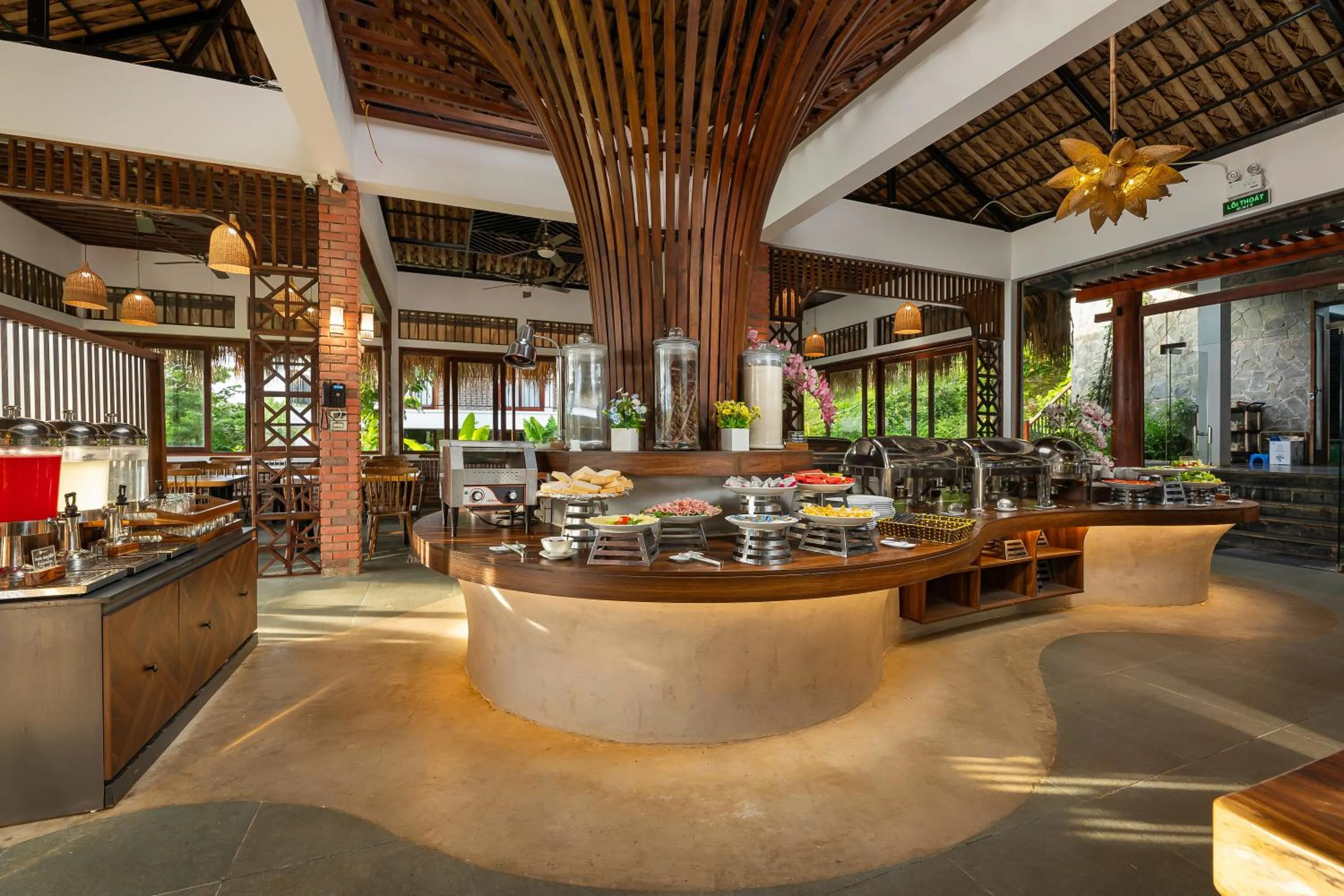 Restaurant/places to eat in PU LUONG BOCBANDI RETREAT