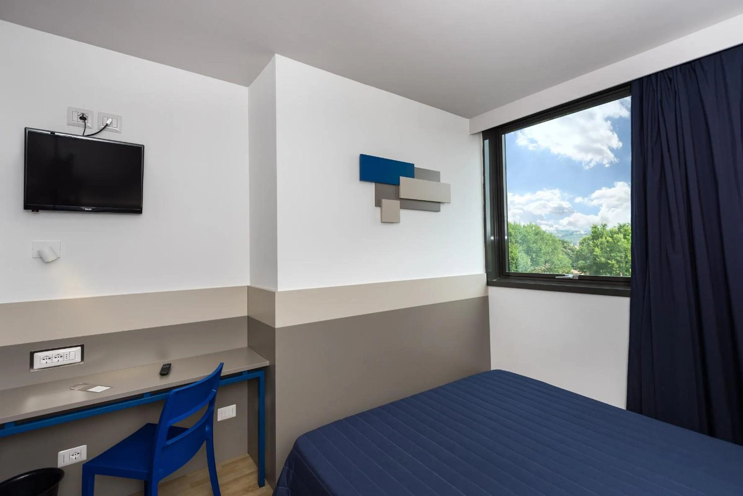 Photo of the whole room, Bed in Hotel Martini