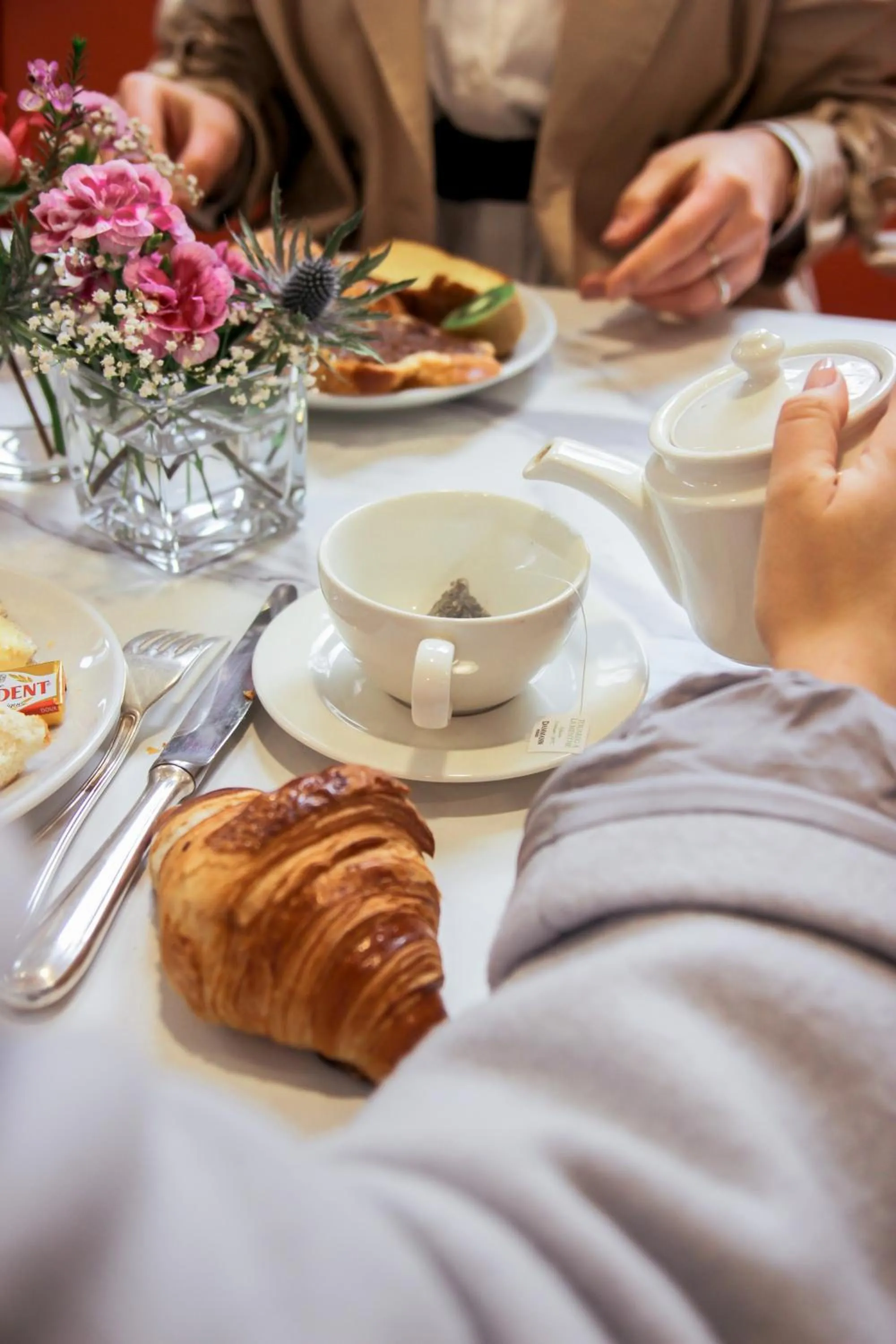 Restaurant/places to eat in Hôtel Le Petit Périer