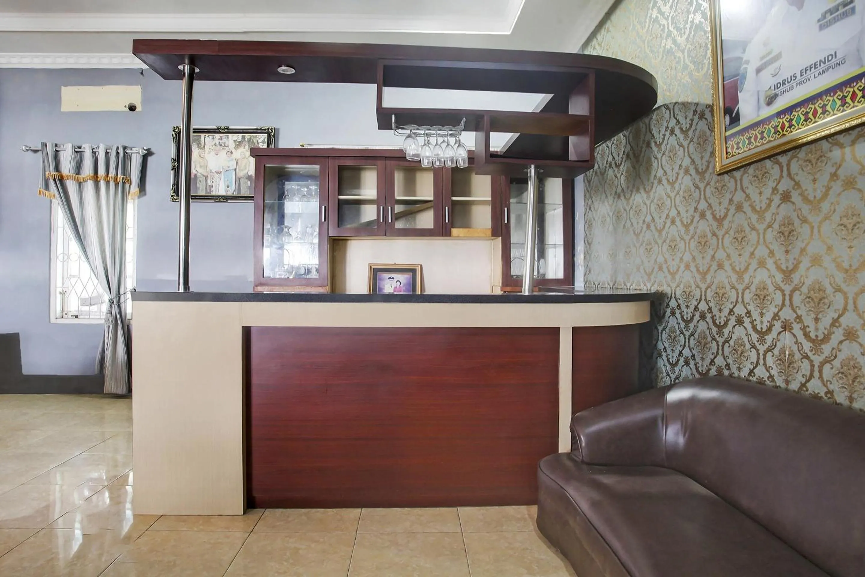 Lobby or reception in Hotel O Cottage Putra Mutun Beach