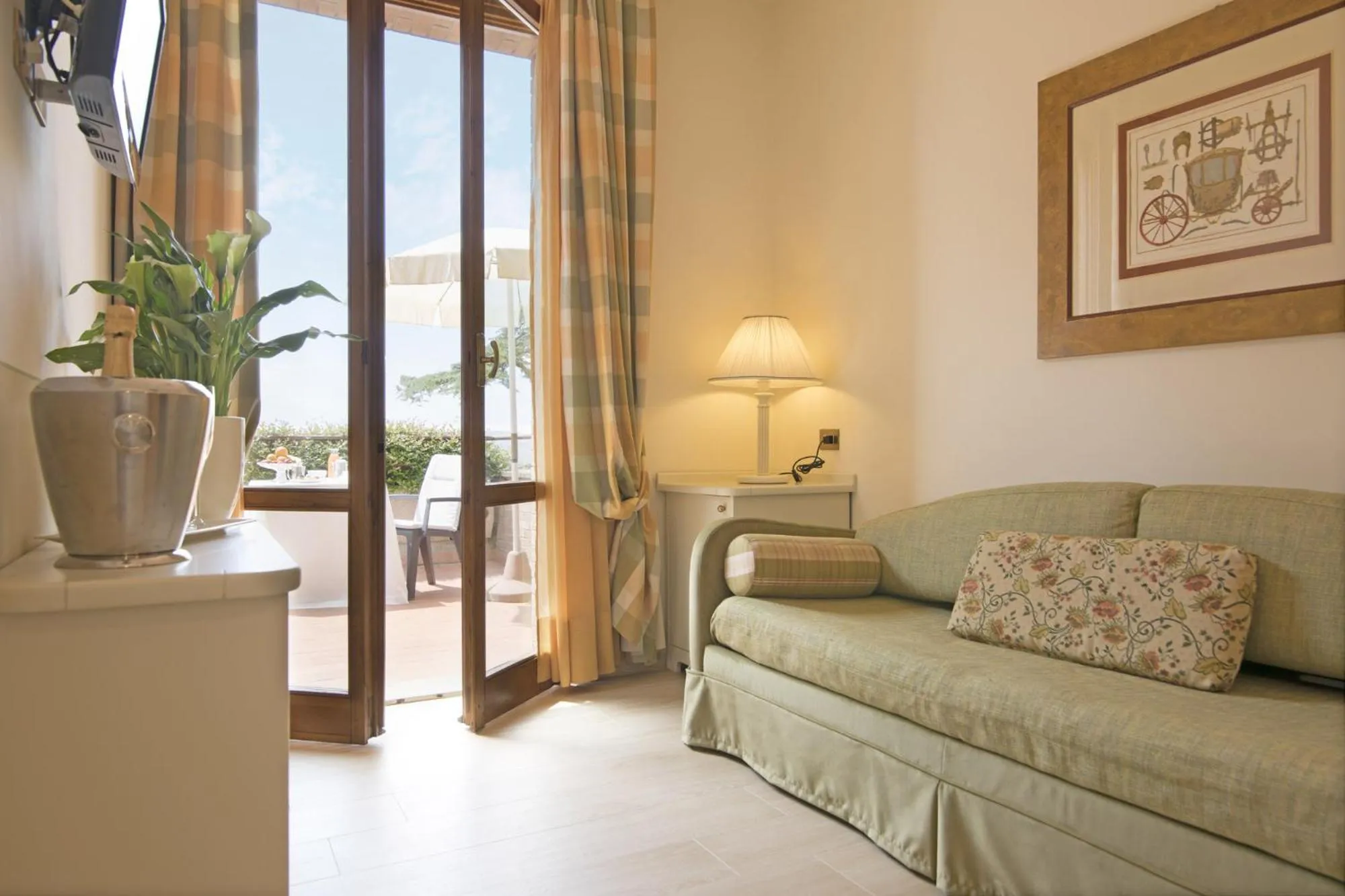 Bed in Relais Santa Chiara Hotel - Tuscany Charme