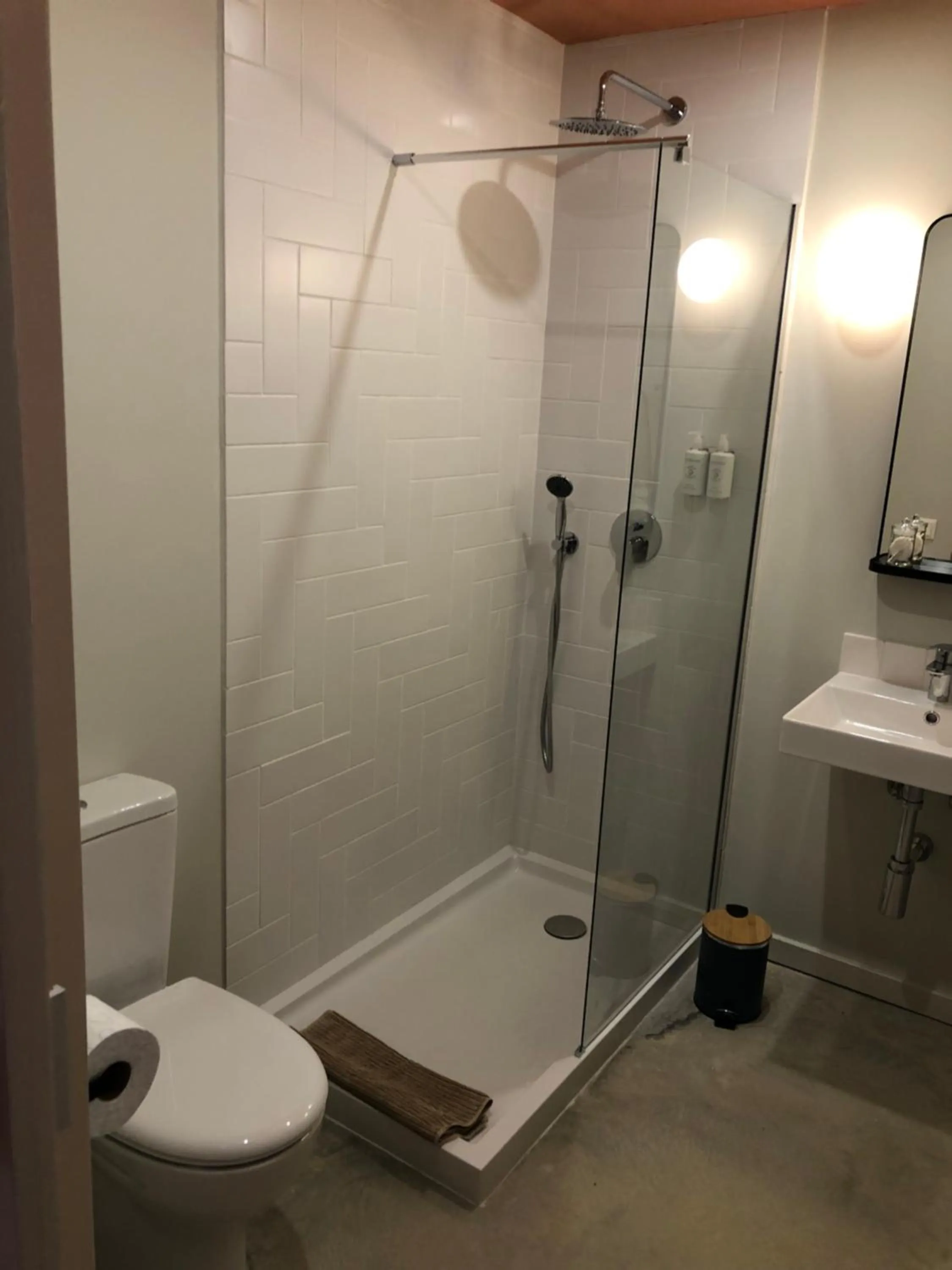 Shower in Casa Rosa Villa with Pool in Olhao Centre