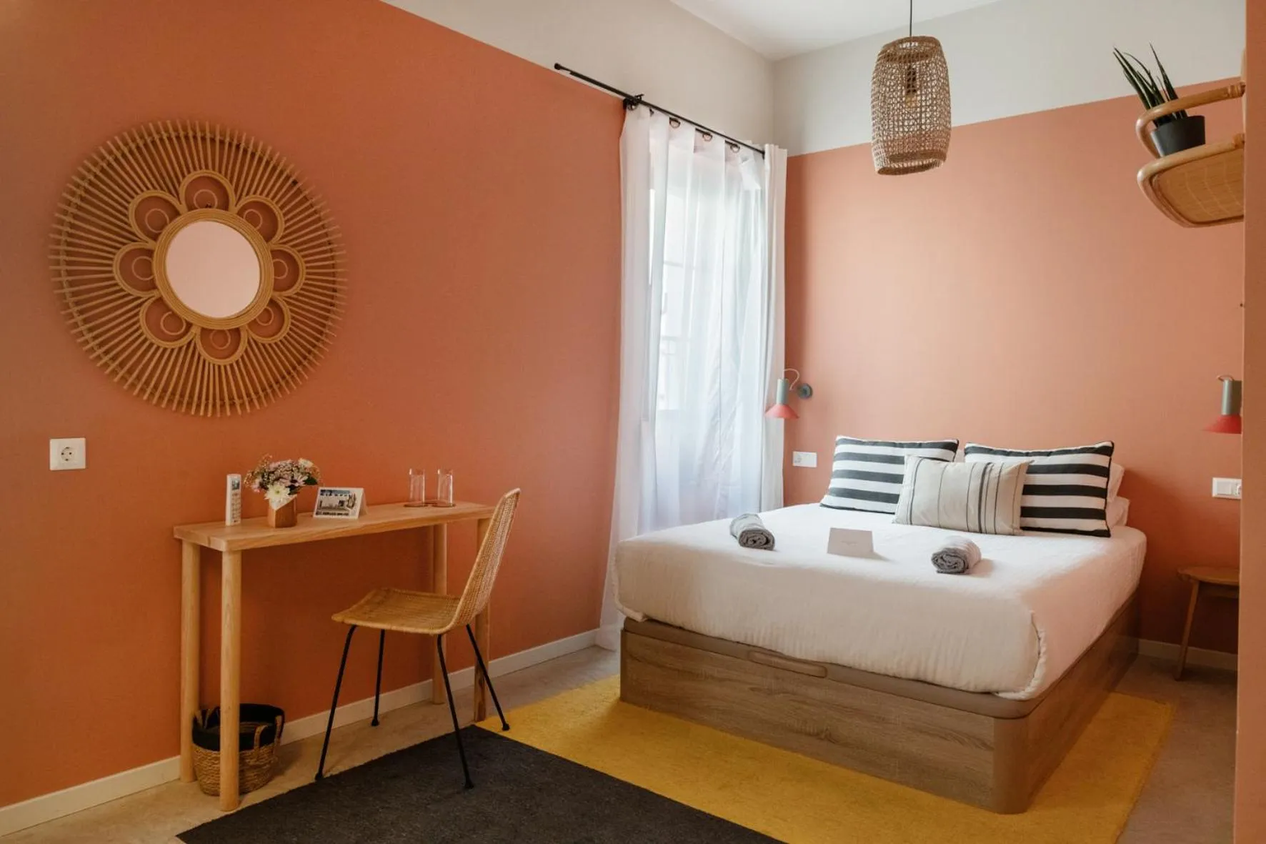 Bedroom, Bed in Casa Rosa Villa with Pool in Olhao Centre