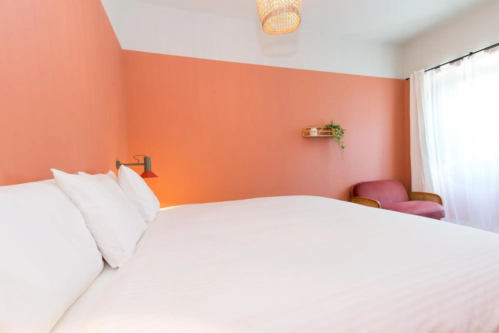 Bed in Casa Rosa Villa with Pool in Olhao Centre