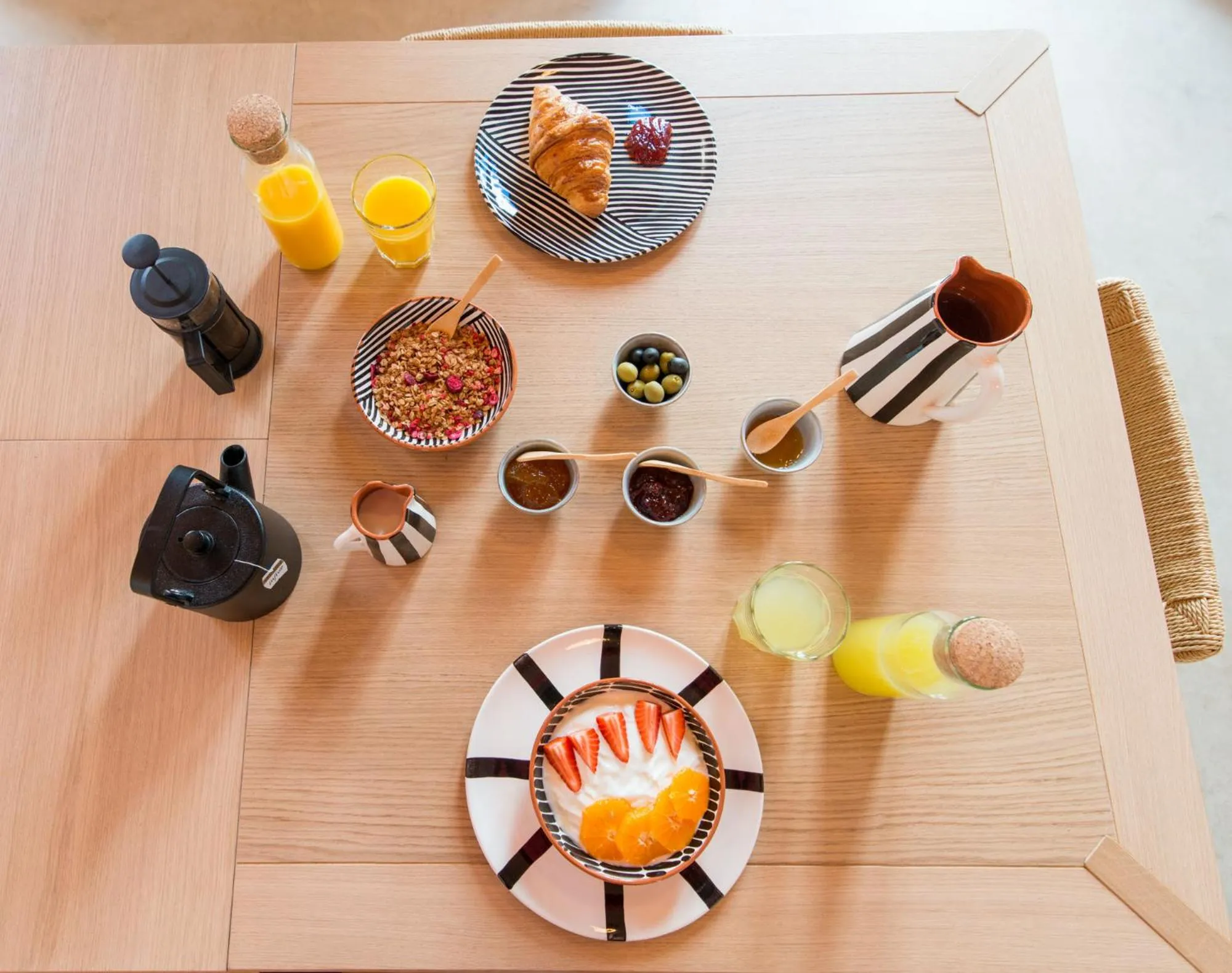 Food and drinks in Casa Rosa Villa with Pool in Olhao Centre