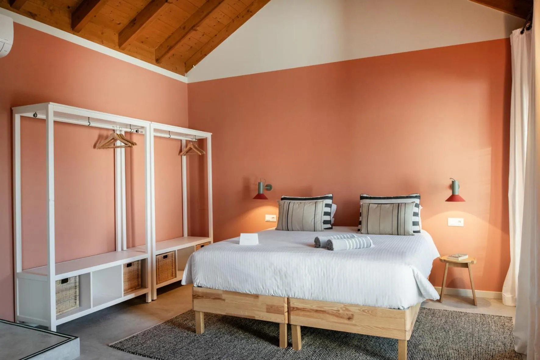 Bed in Casa Rosa Villa with Pool in Olhao Centre