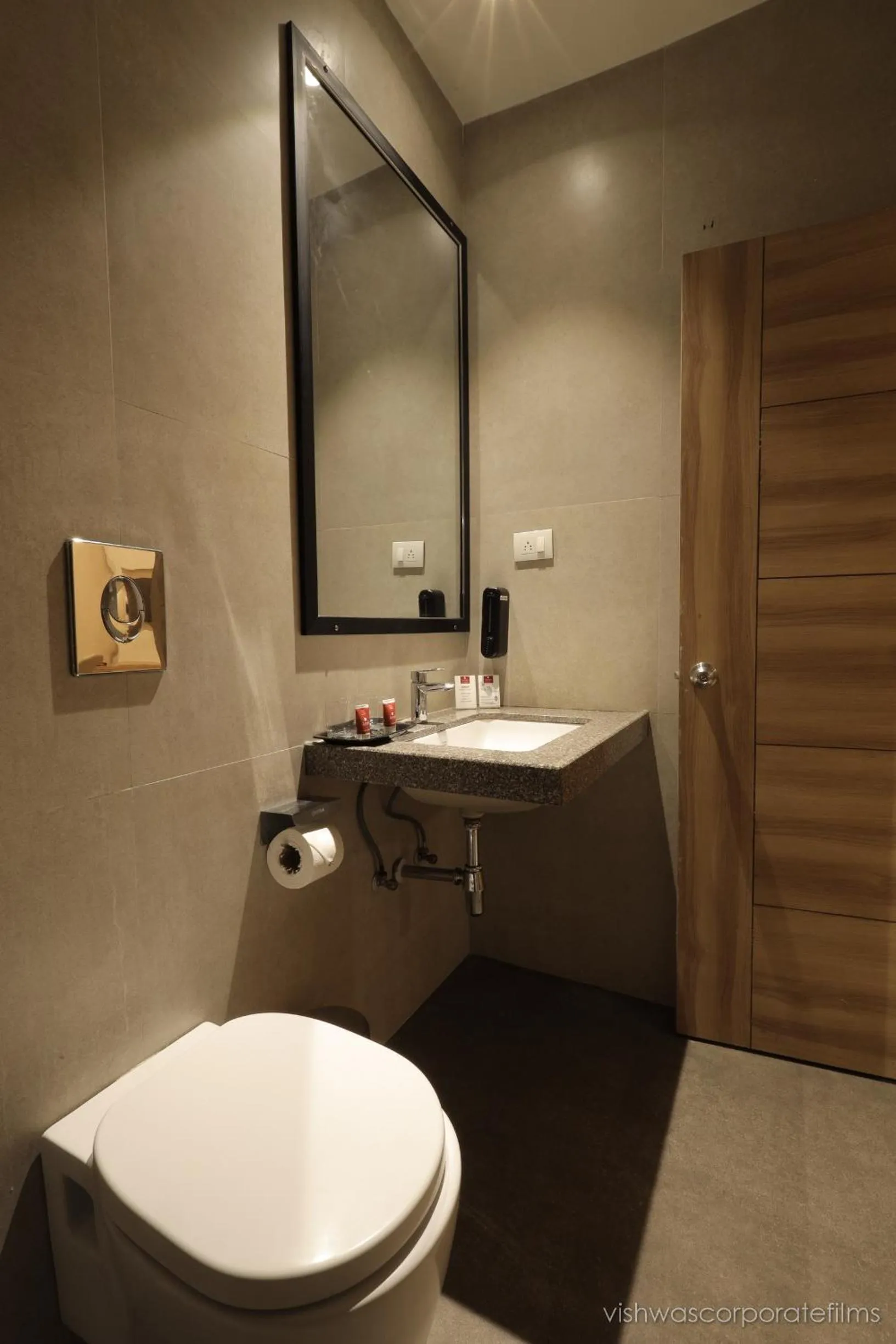 Bathroom in Rang Lords Inn Bharuch