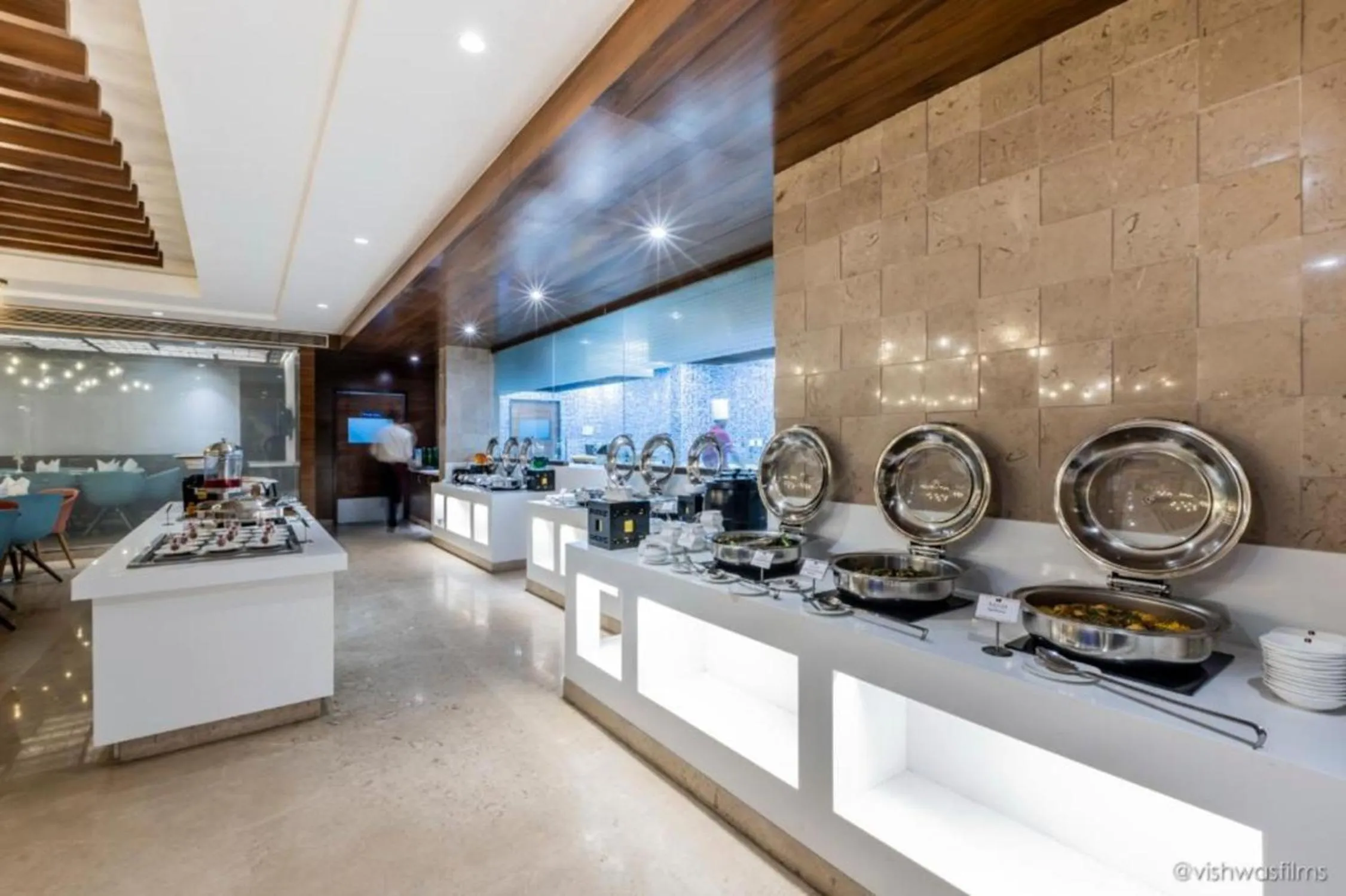 Restaurant/places to eat in Rang Lords Inn Bharuch