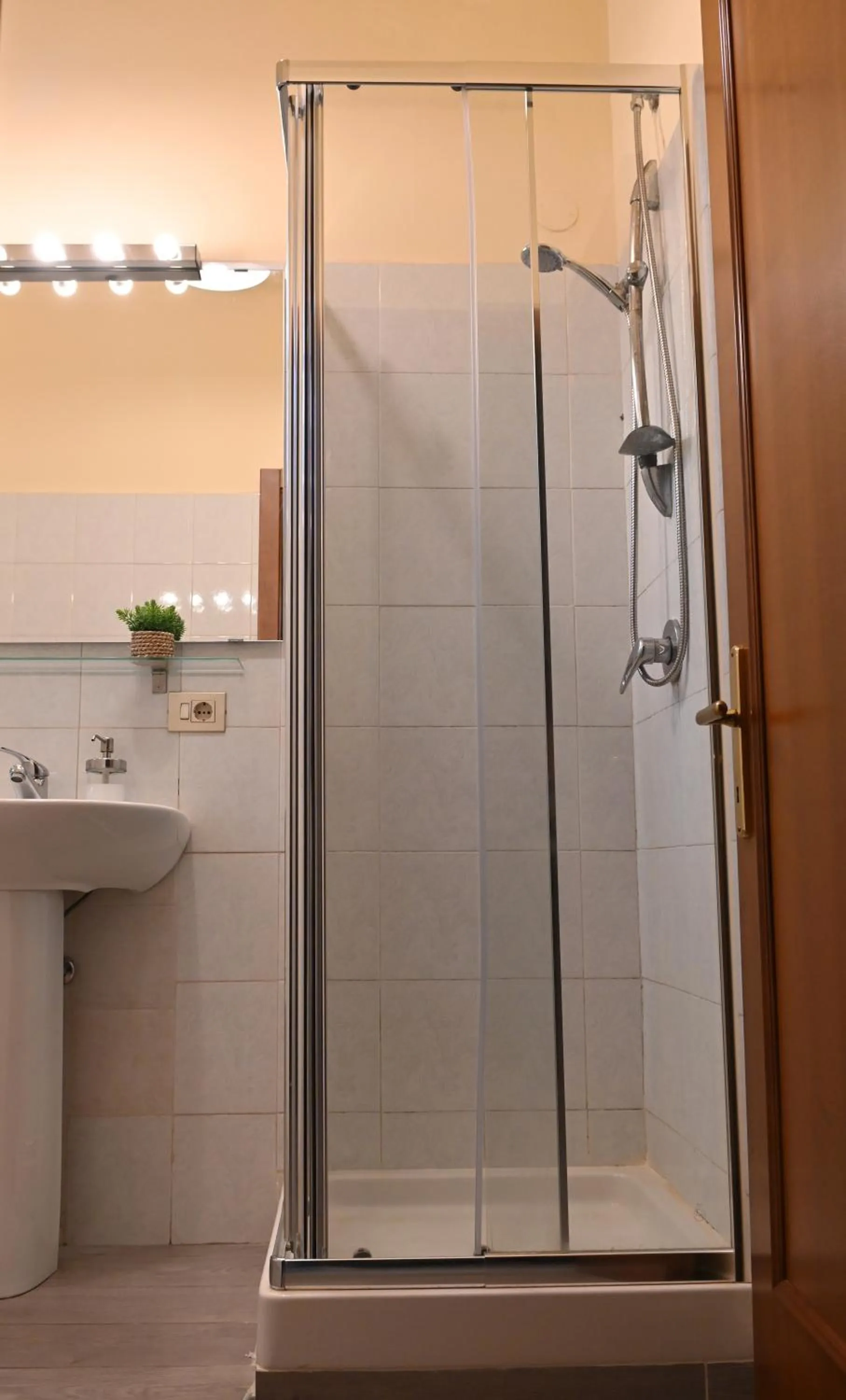 Shower in B&B a Capua - I PORTICI del centro