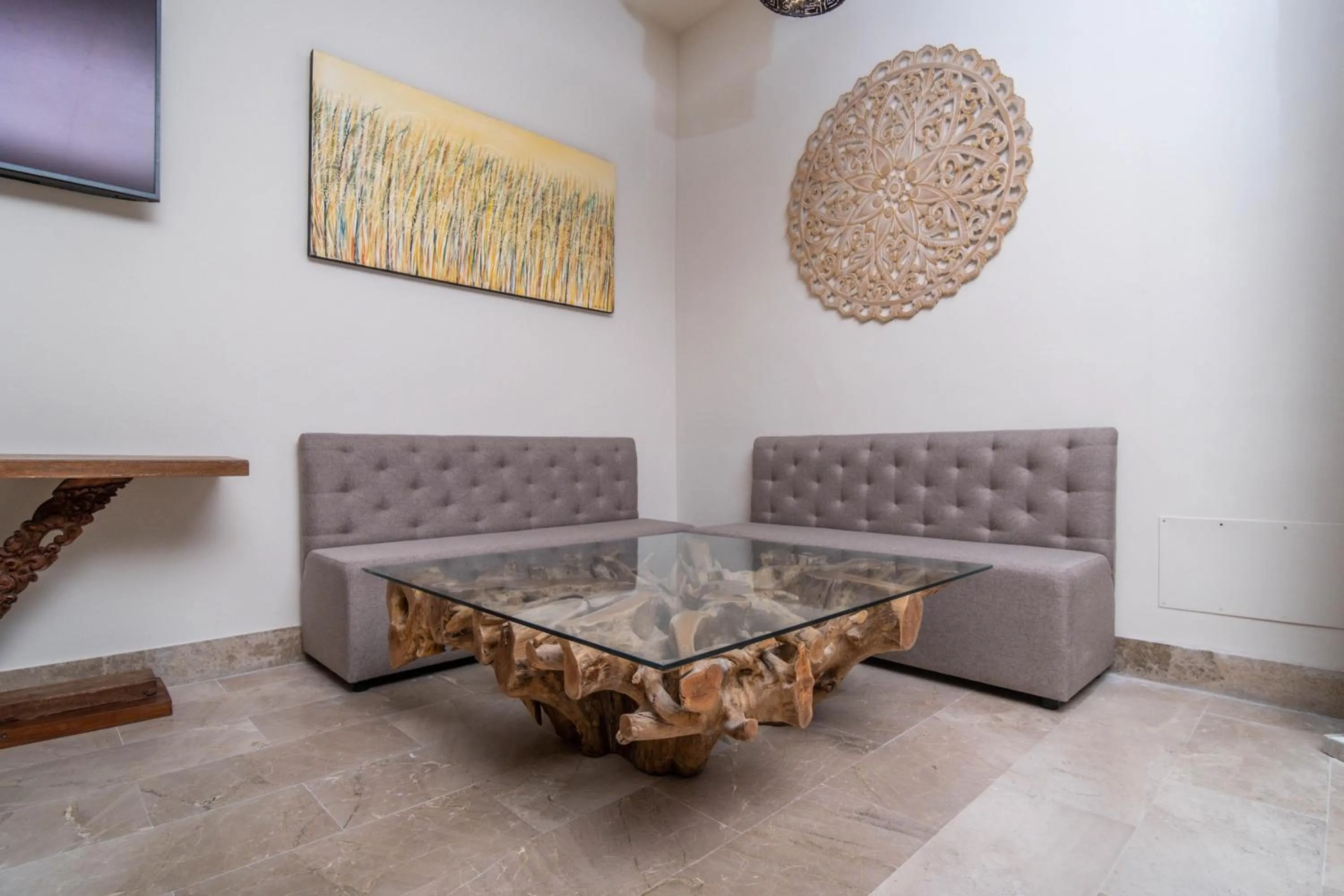 Living room in Cádiz Bahía by QHotels