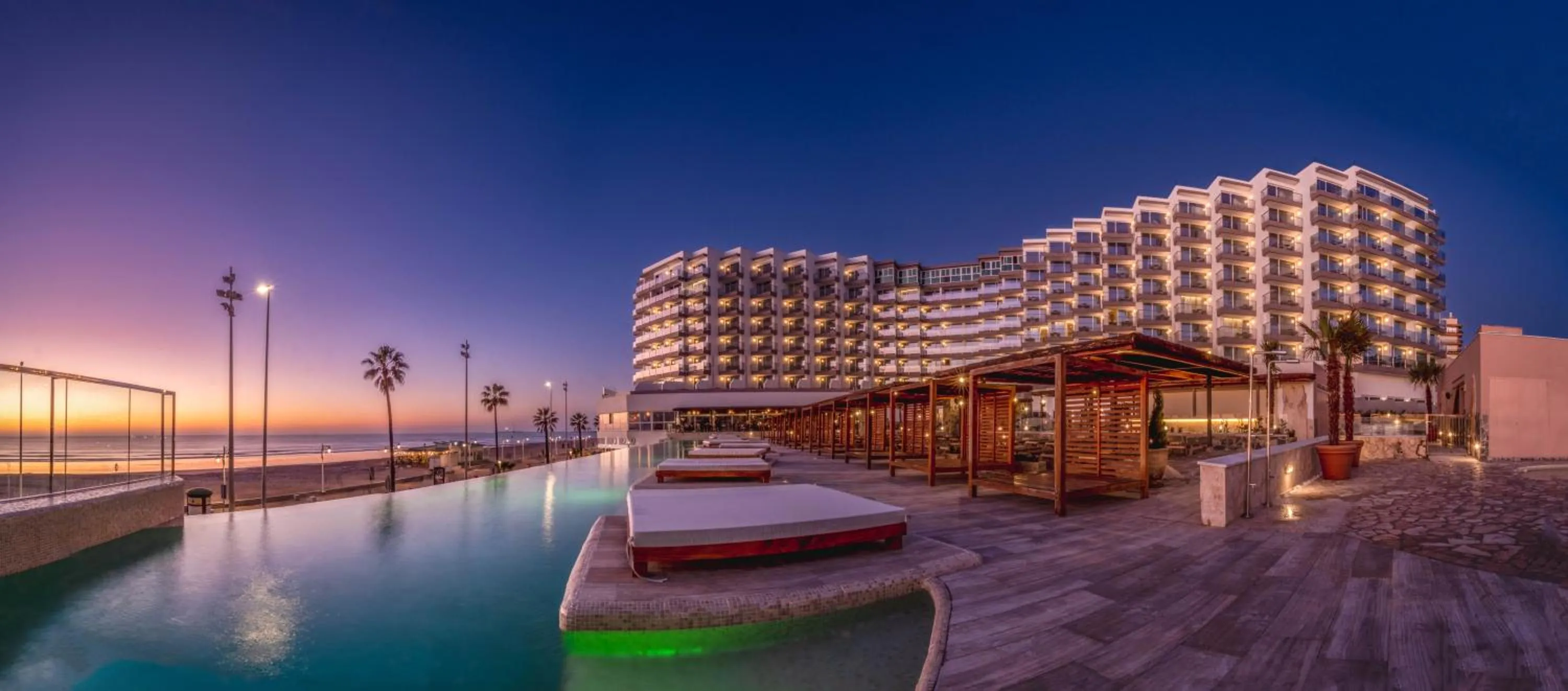 Property building in Cádiz Bahía by QHotels