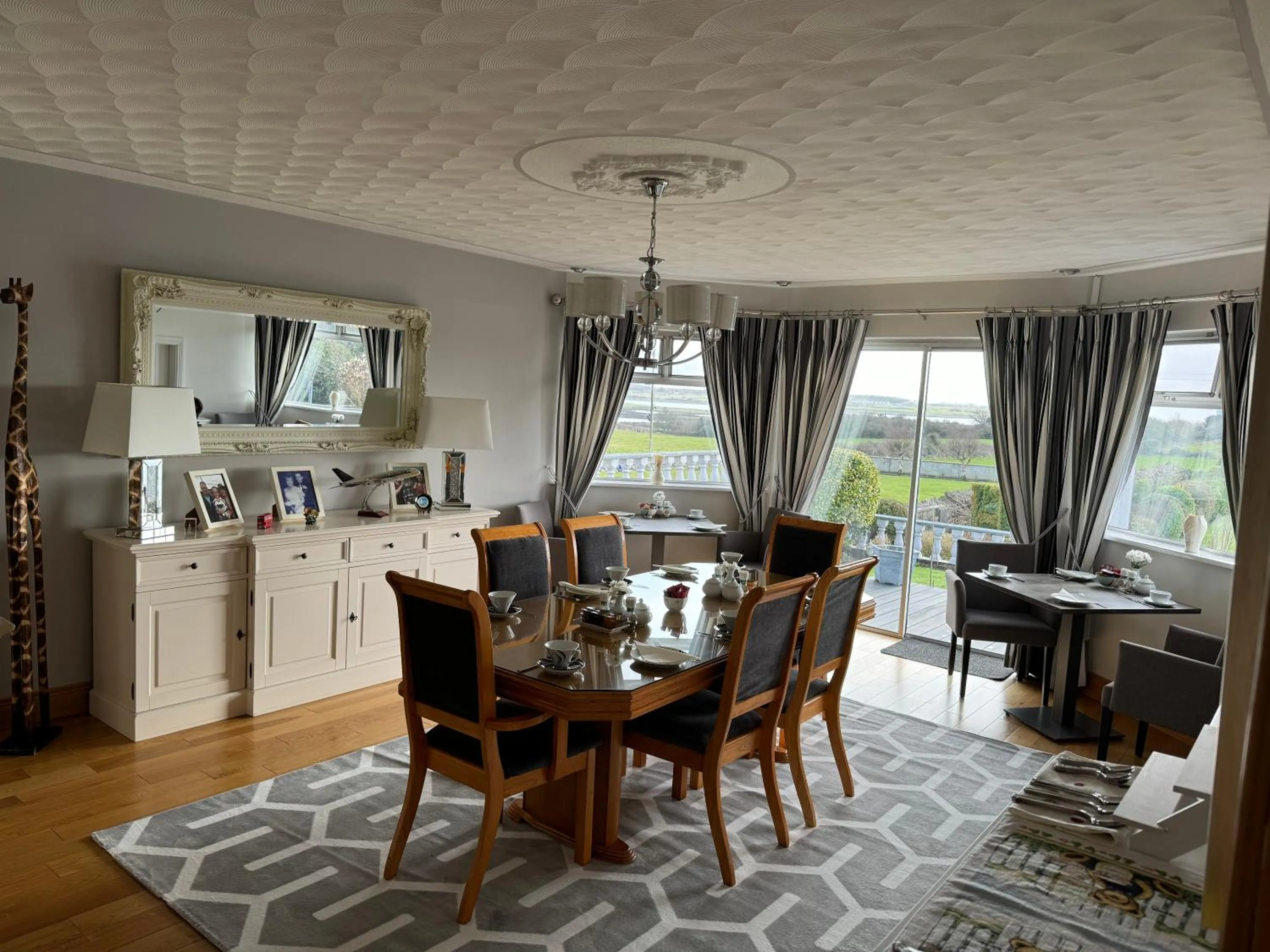 Dining area in Seacrest B&B