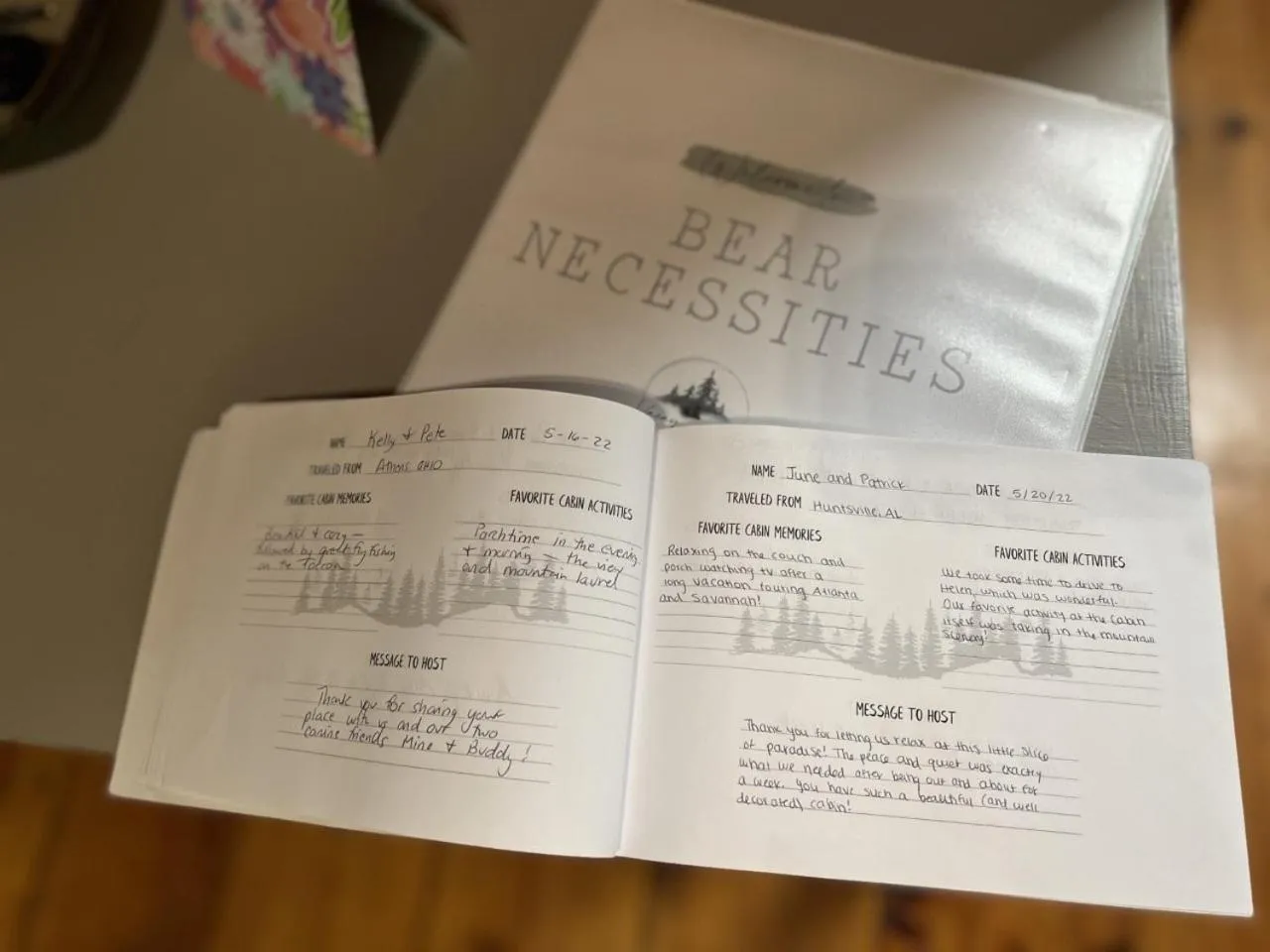 Log Cabin with Mountain View and Privacy