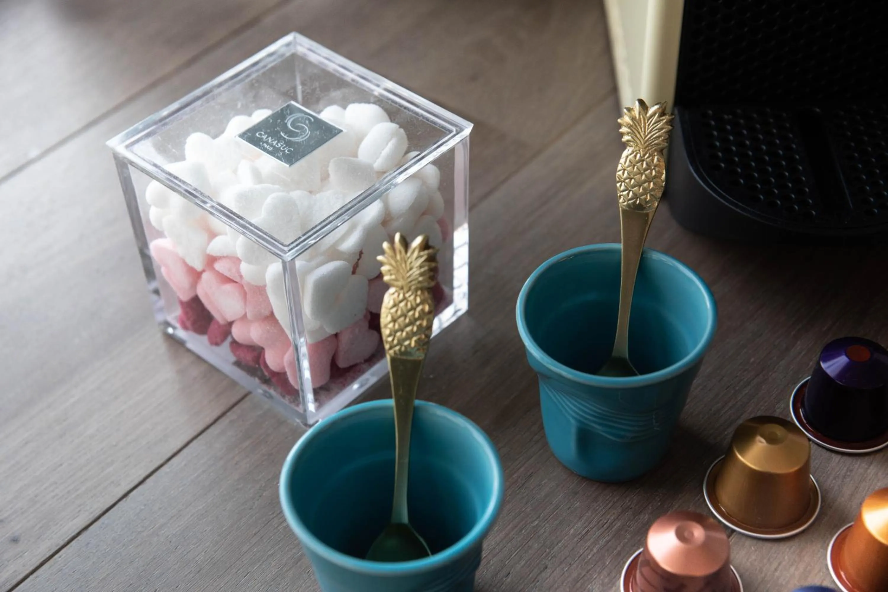 Kitchen or kitchenette in The Parisian Blue Eiffel Tower