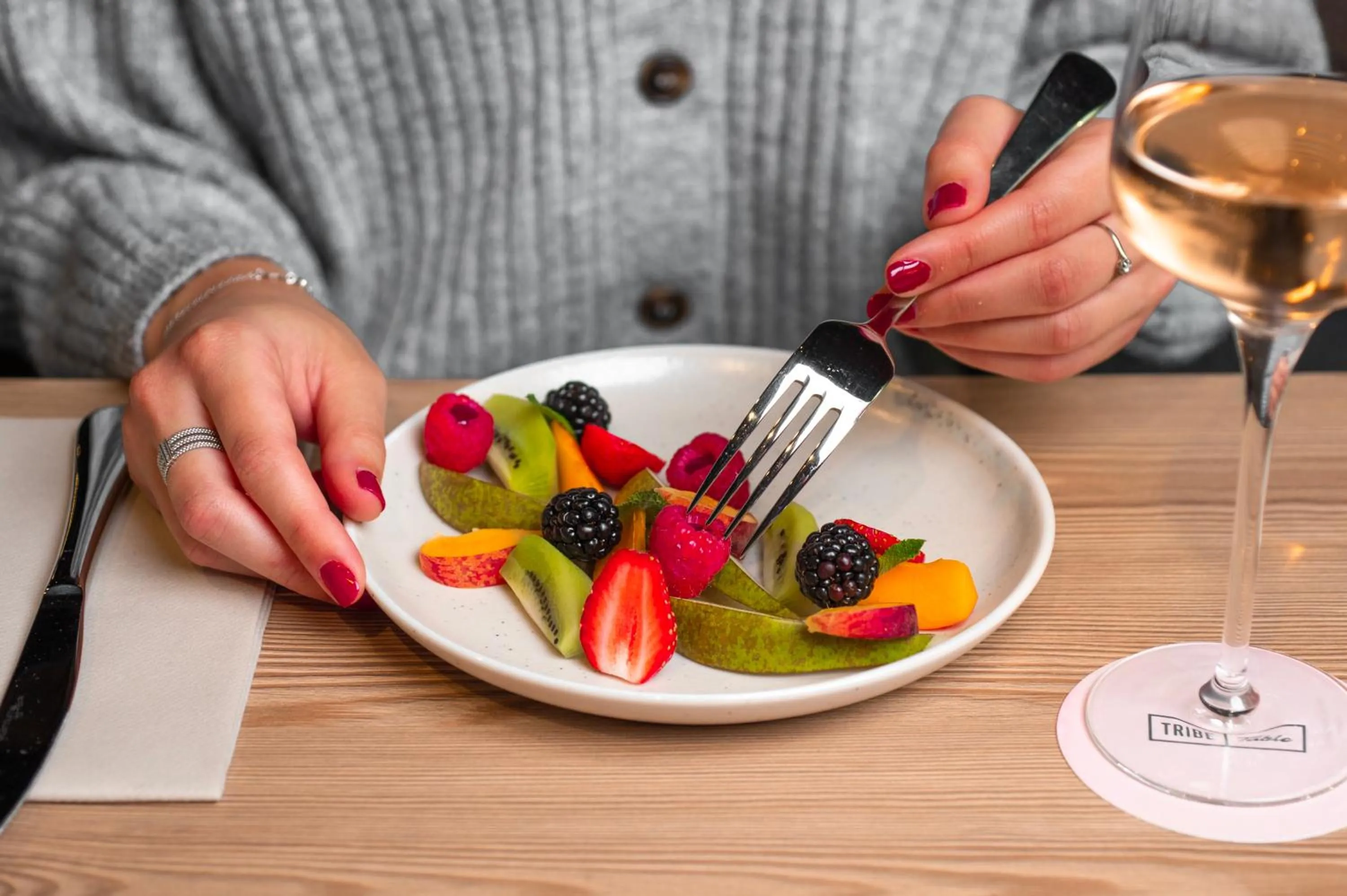 Food and drinks in Tribe Paris La Defense Esplanade