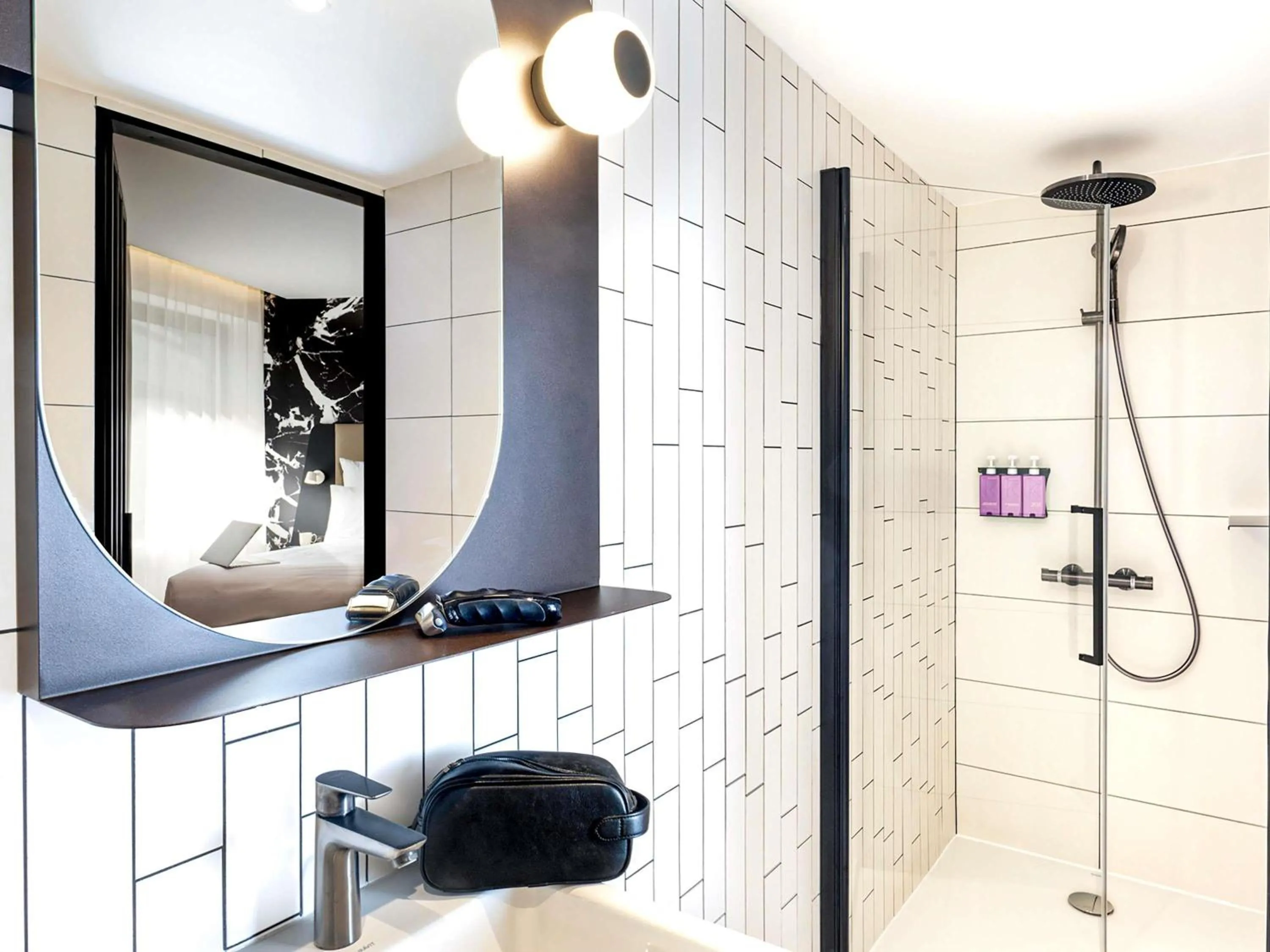 Property building in Tribe Paris La Defense Esplanade