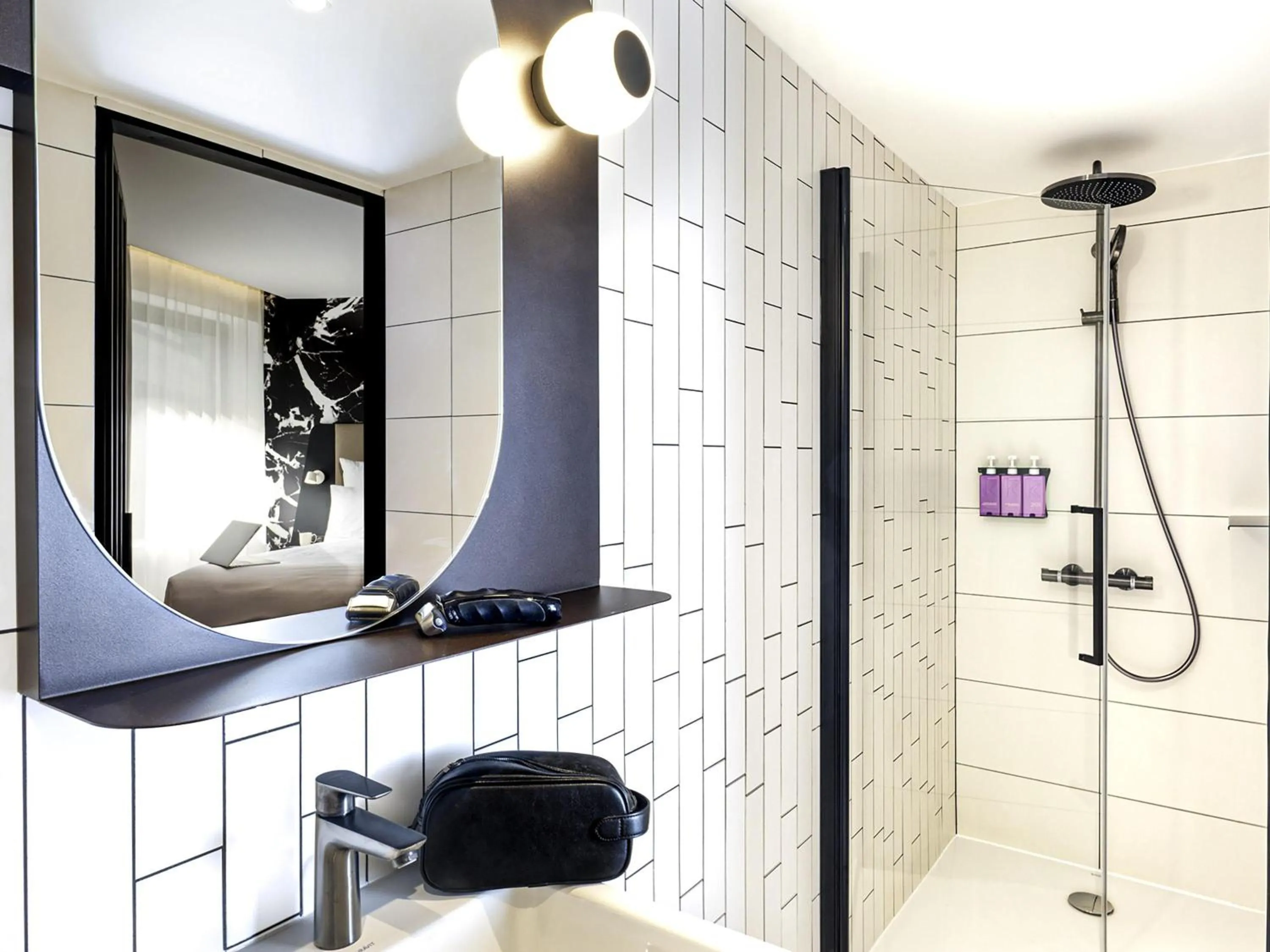 Bedroom in Tribe Paris La Defense Esplanade