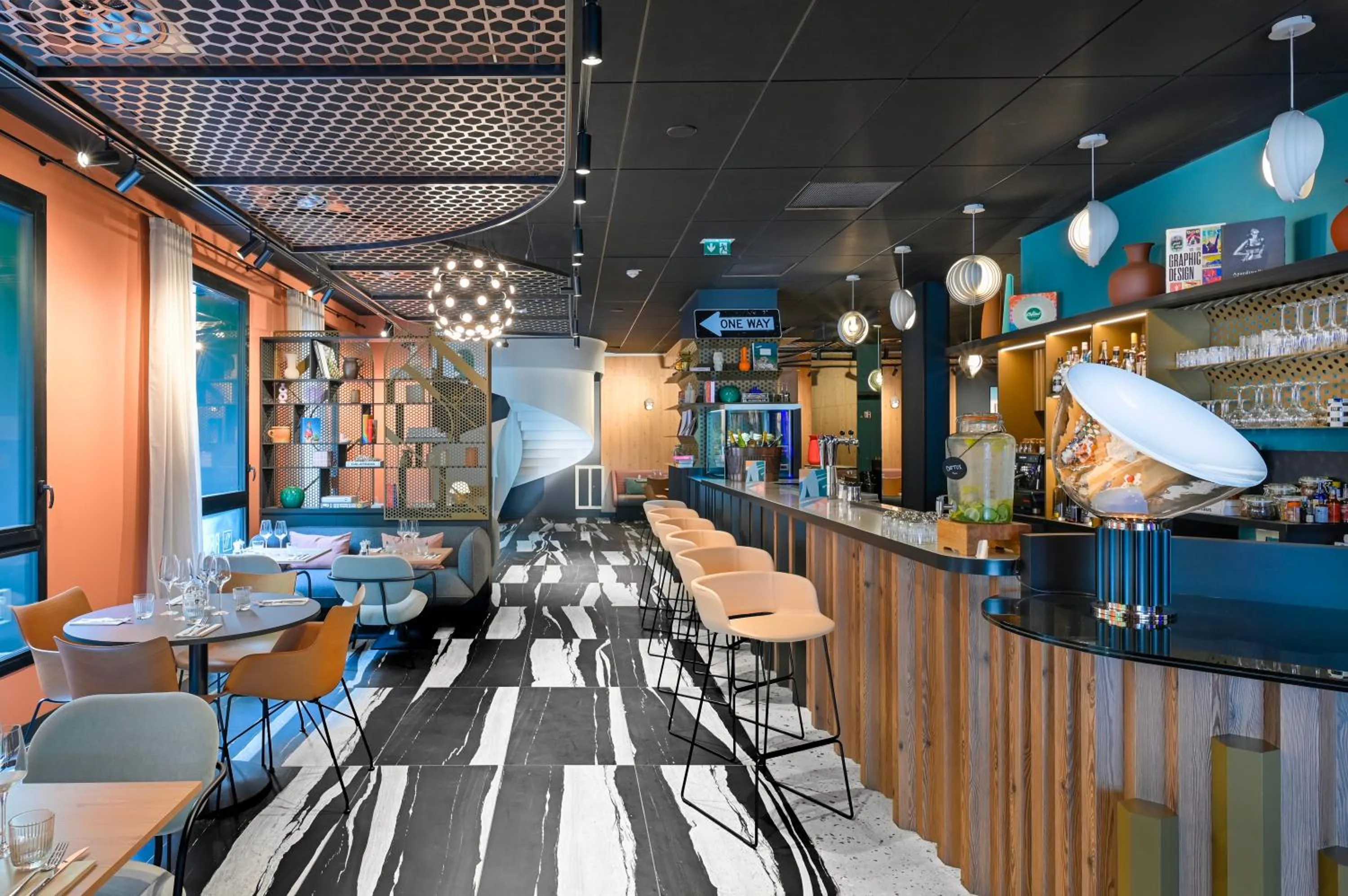 Restaurant/places to eat in Tribe Paris La Defense Esplanade