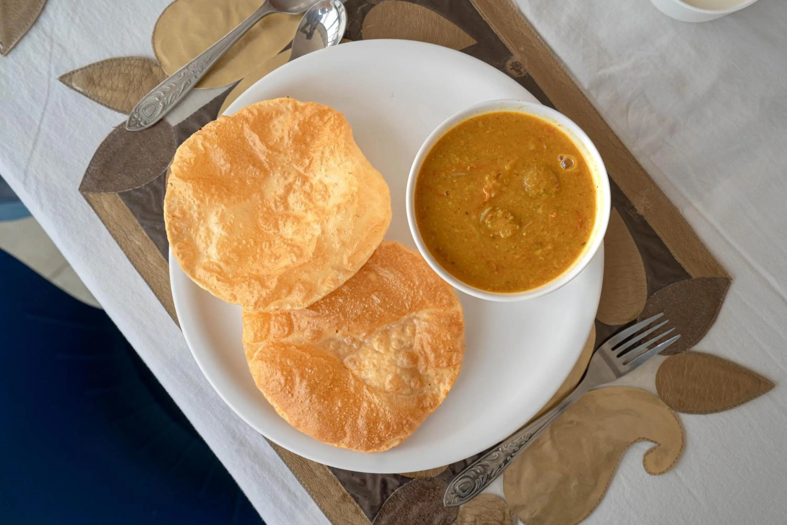 Food in Compact Tea Square