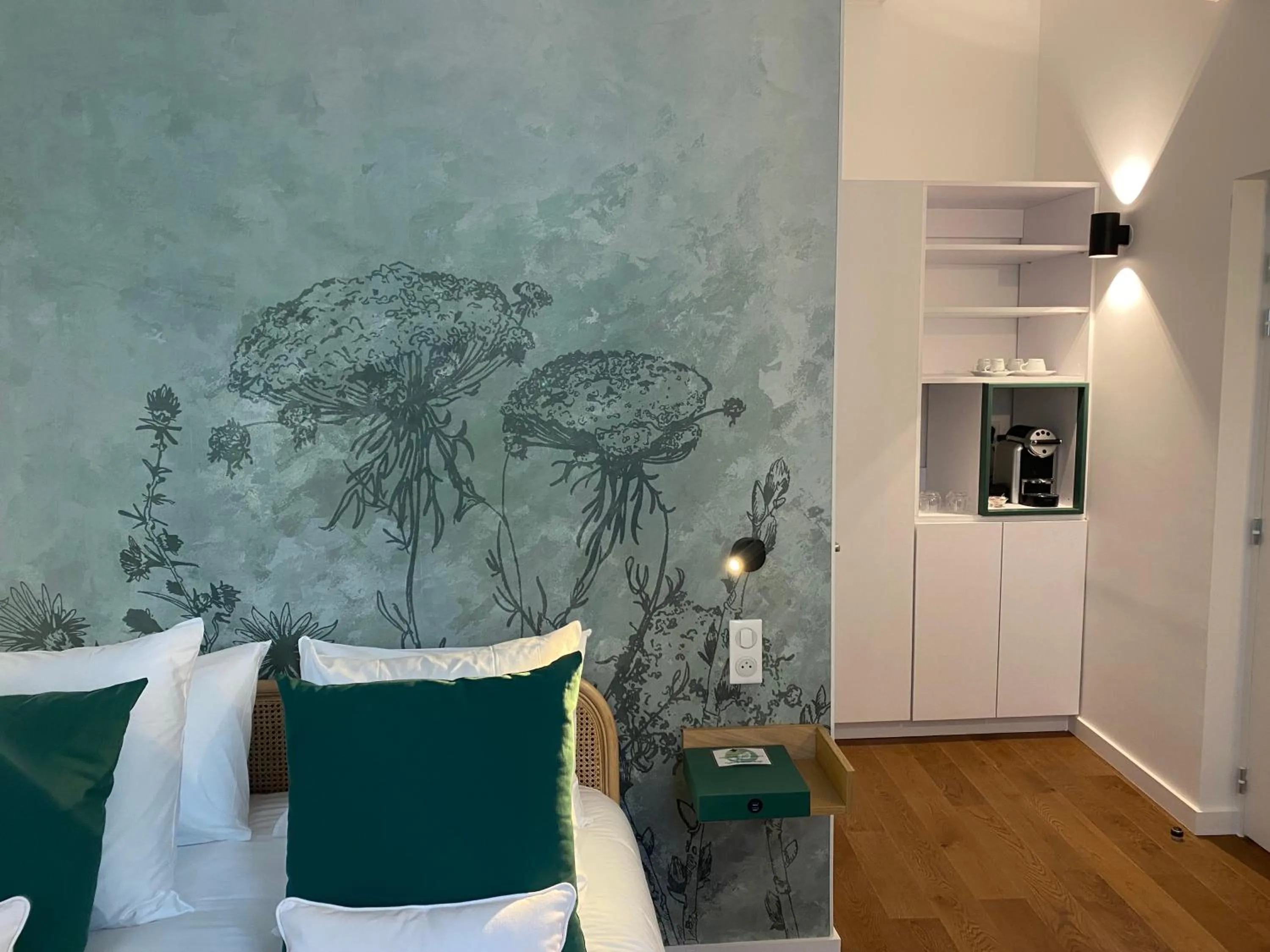 Bedroom, Bed in Hotel du Palais Dijon